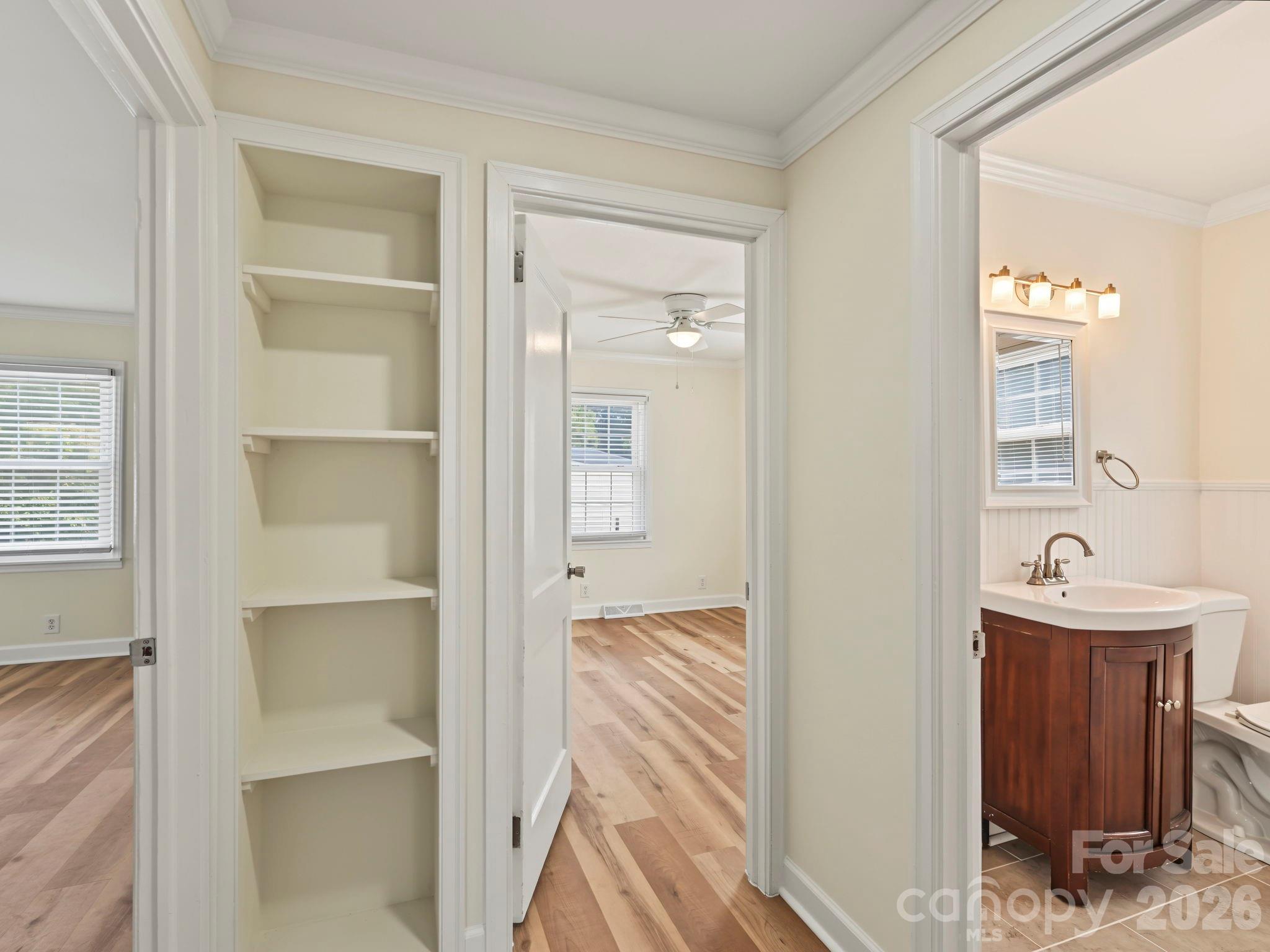 316 E 19th Street Property Photo 10
