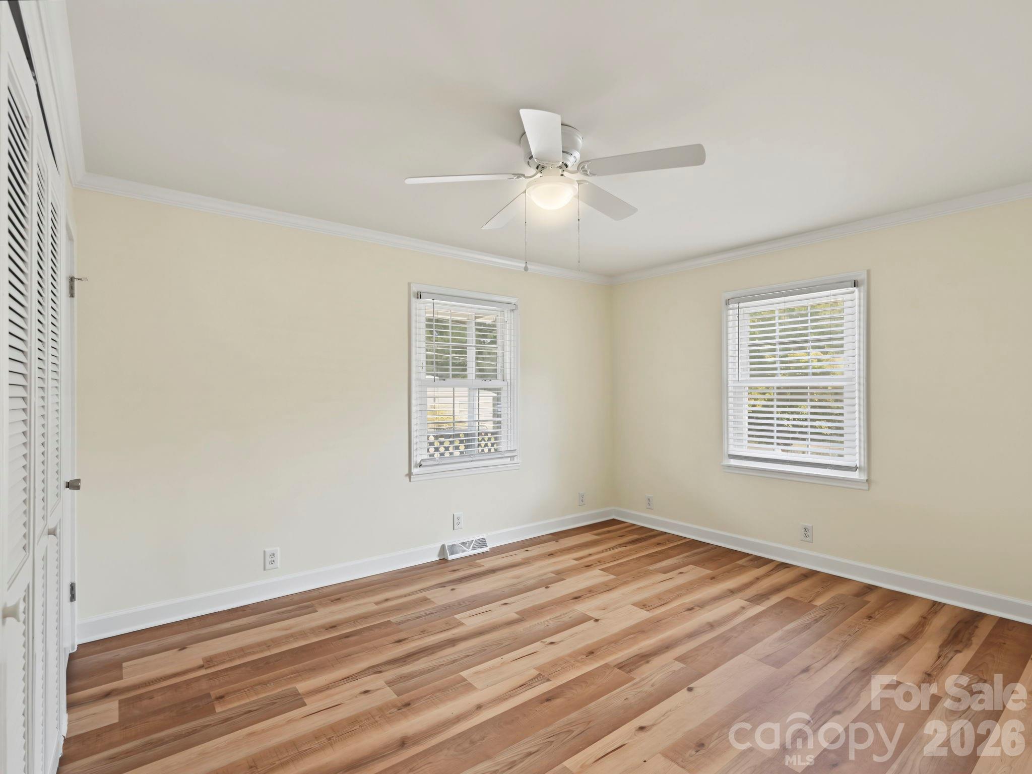 316 E 19th Street Property Photo 11