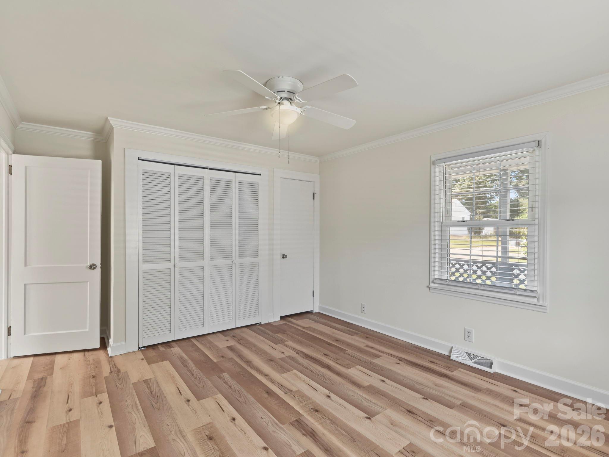 316 E 19th Street Property Photo 12