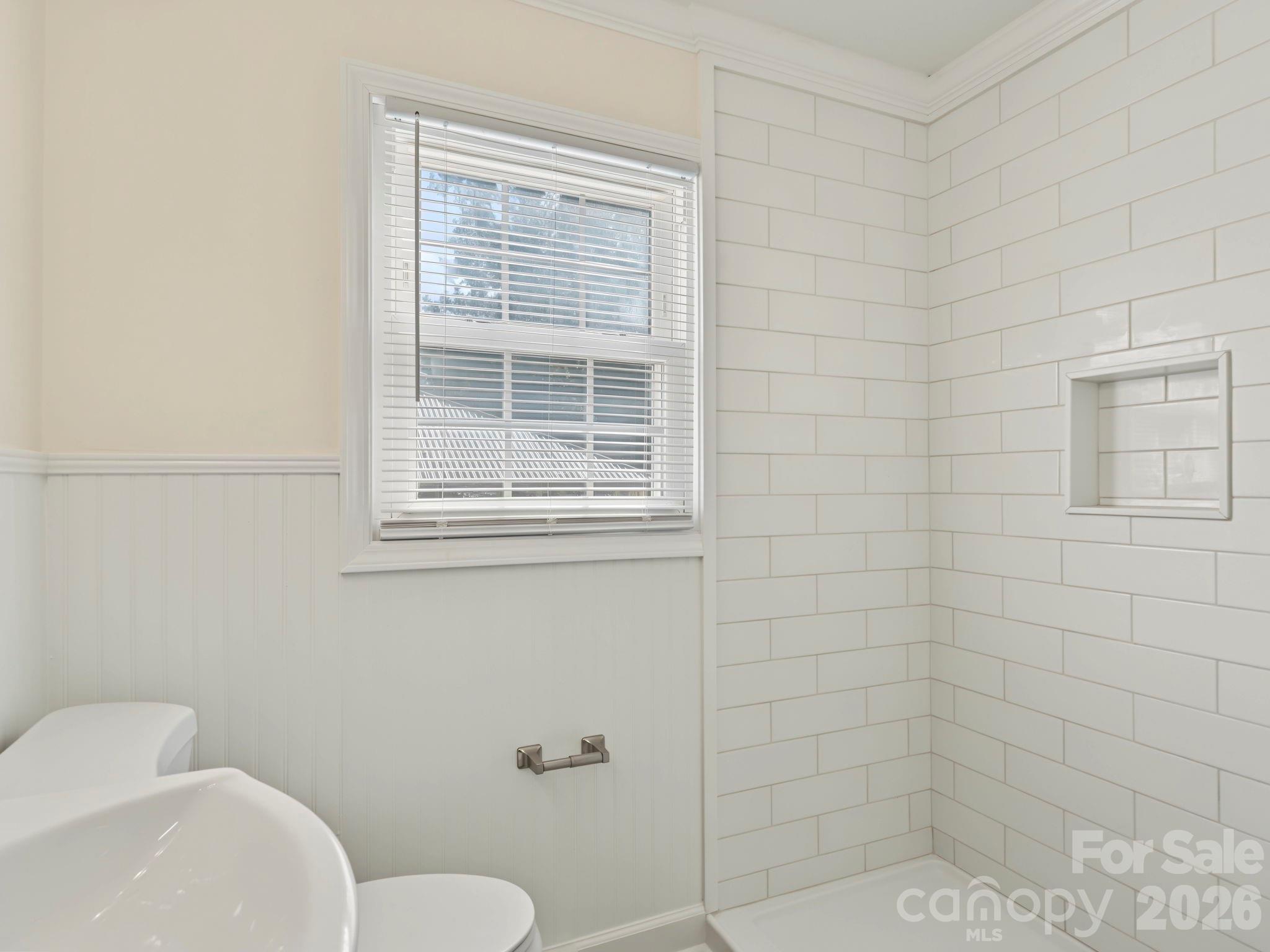 316 E 19th Street Property Photo 20