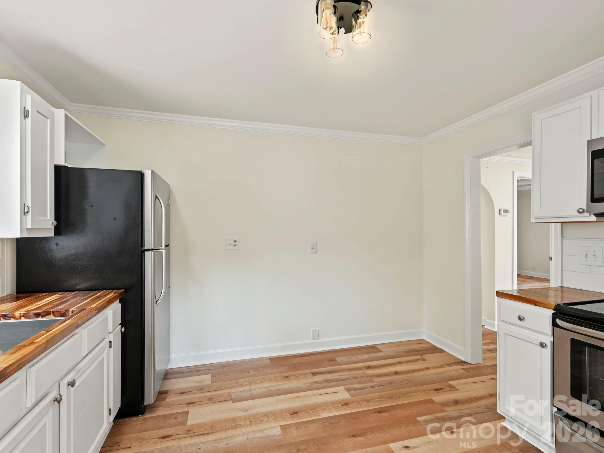 316 E 19th Street Property Photo 25