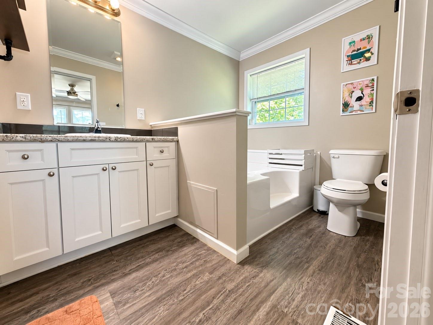 205 Lake Drive Property Photo 14