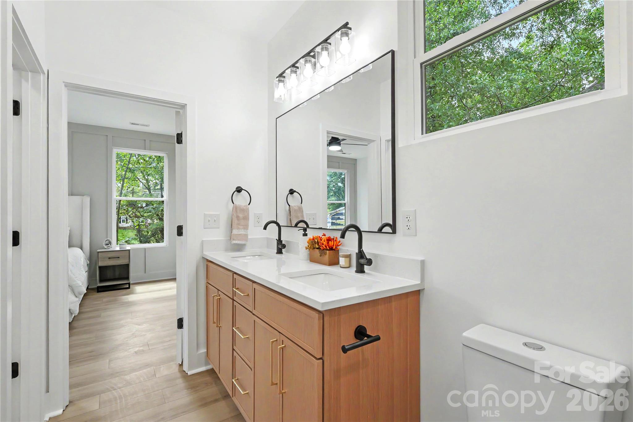 910 Montrose Drive Property Photo 26