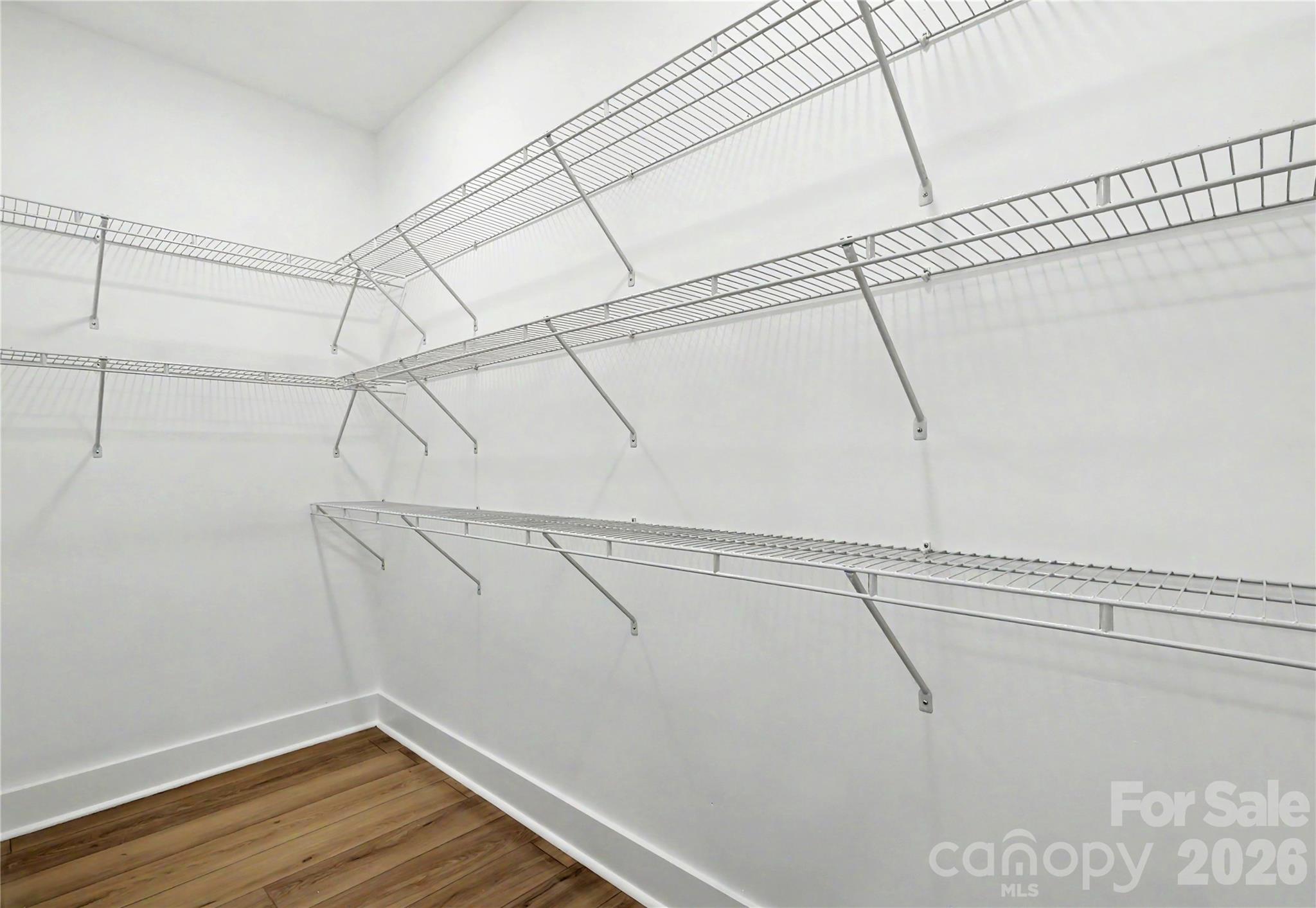 910 Montrose Drive Property Photo 28