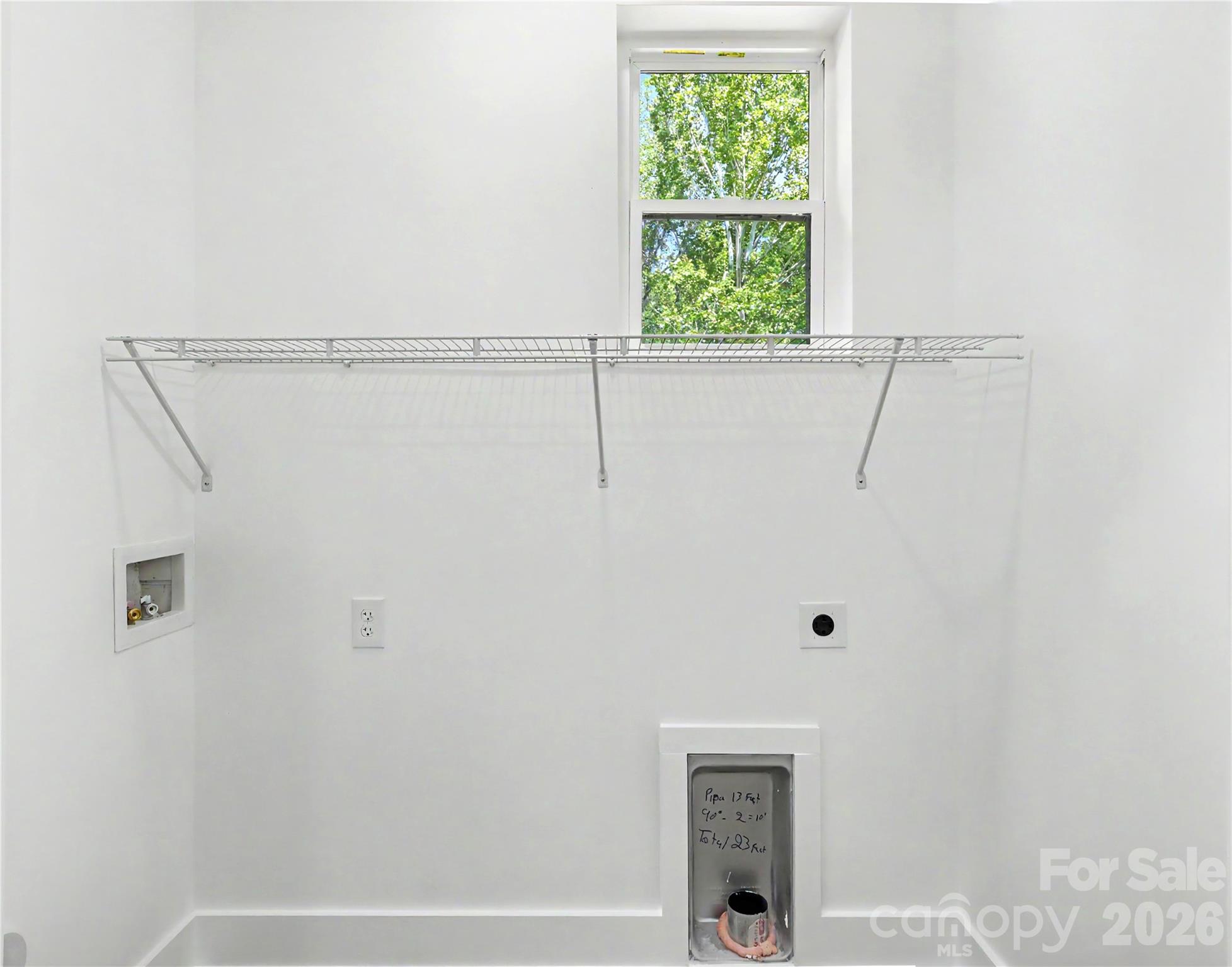 910 Montrose Drive Property Photo 36
