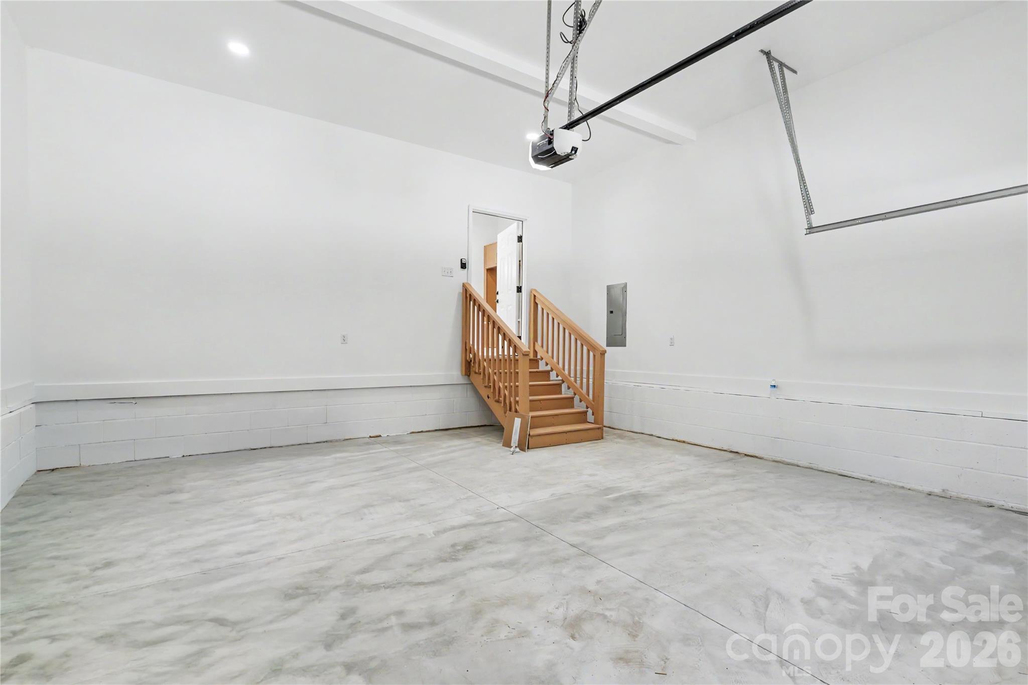 910 Montrose Drive Property Photo 38
