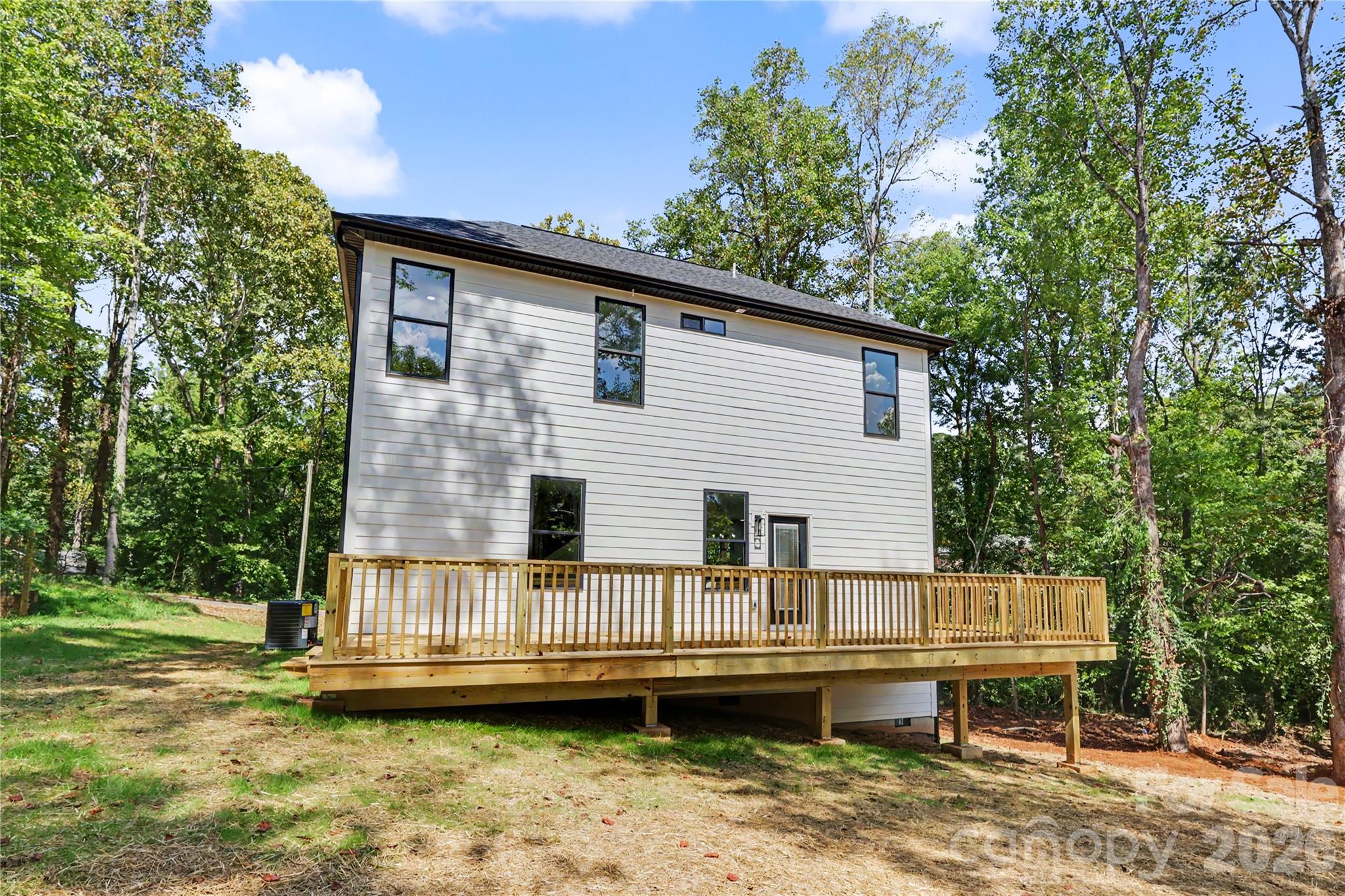 910 Montrose Drive Property Photo 42