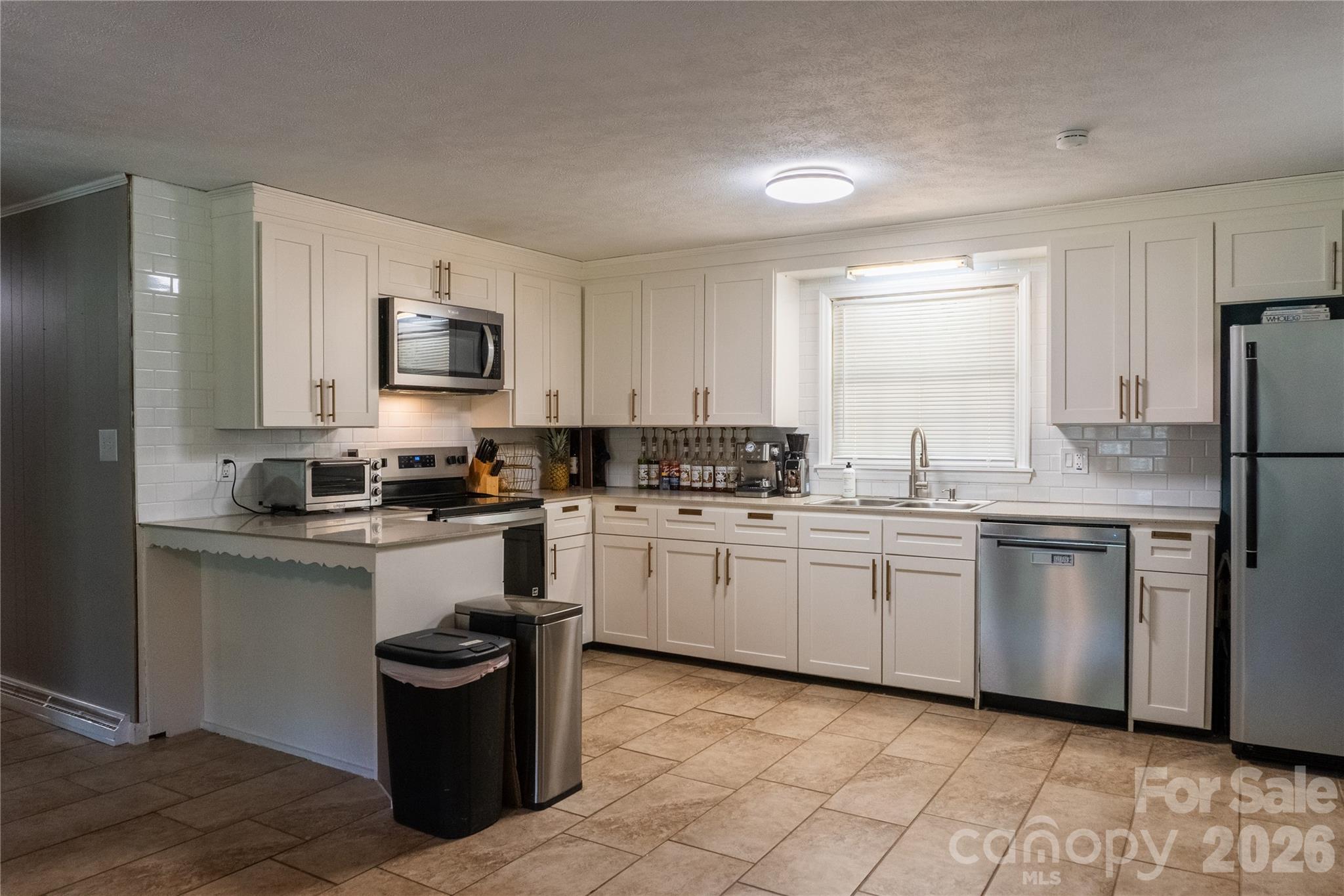 2408 Setzers Creek Road Property Photo 6