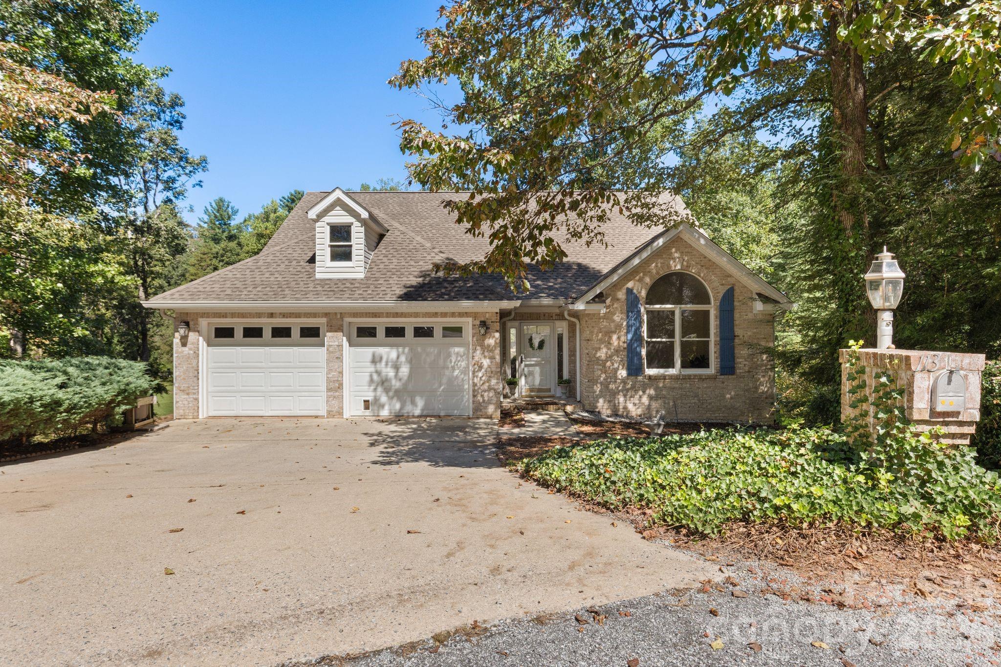 113 Laura Trace Property Photo 2