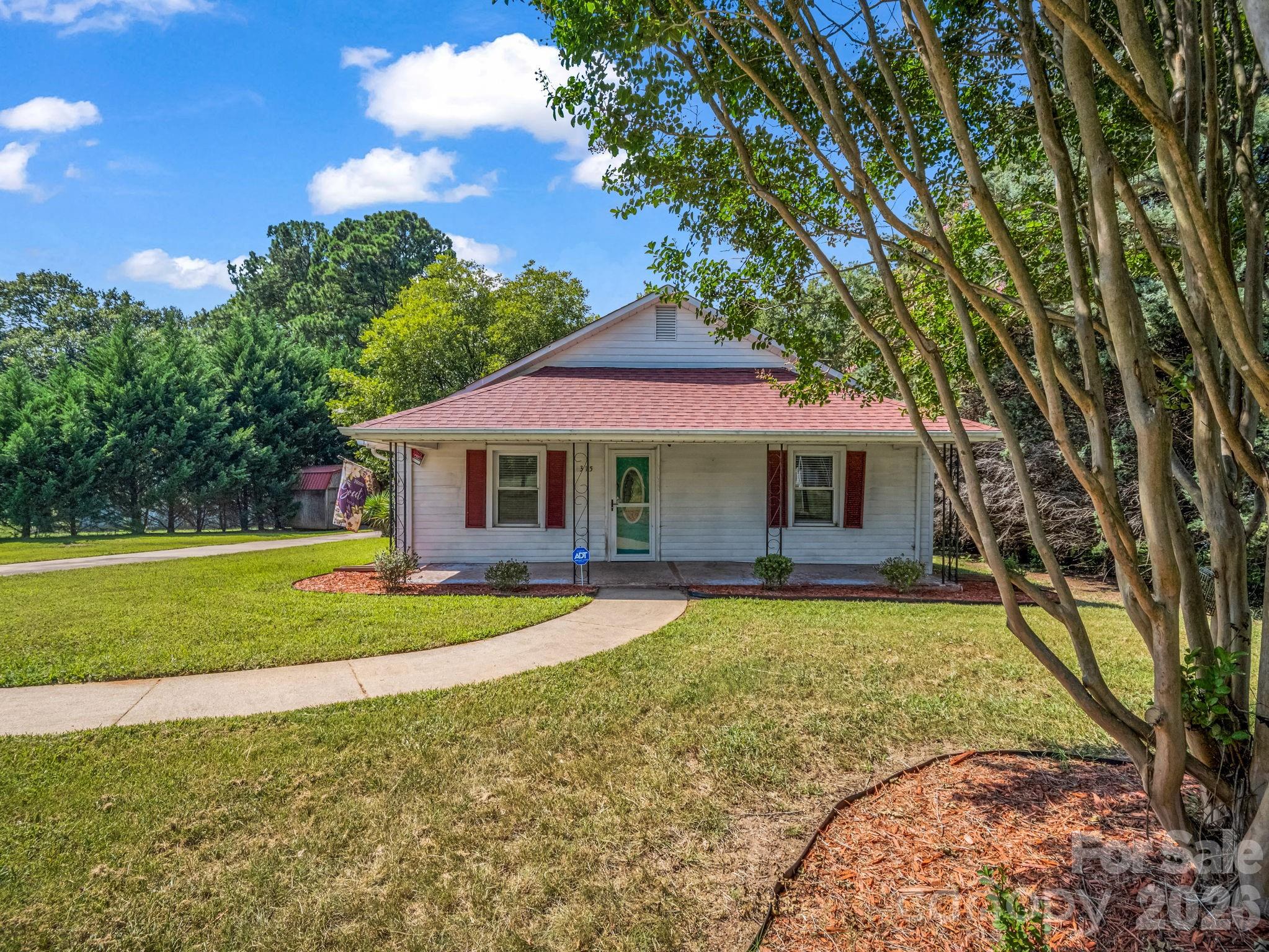 1315 Lithia Springs Road Property Photo 3