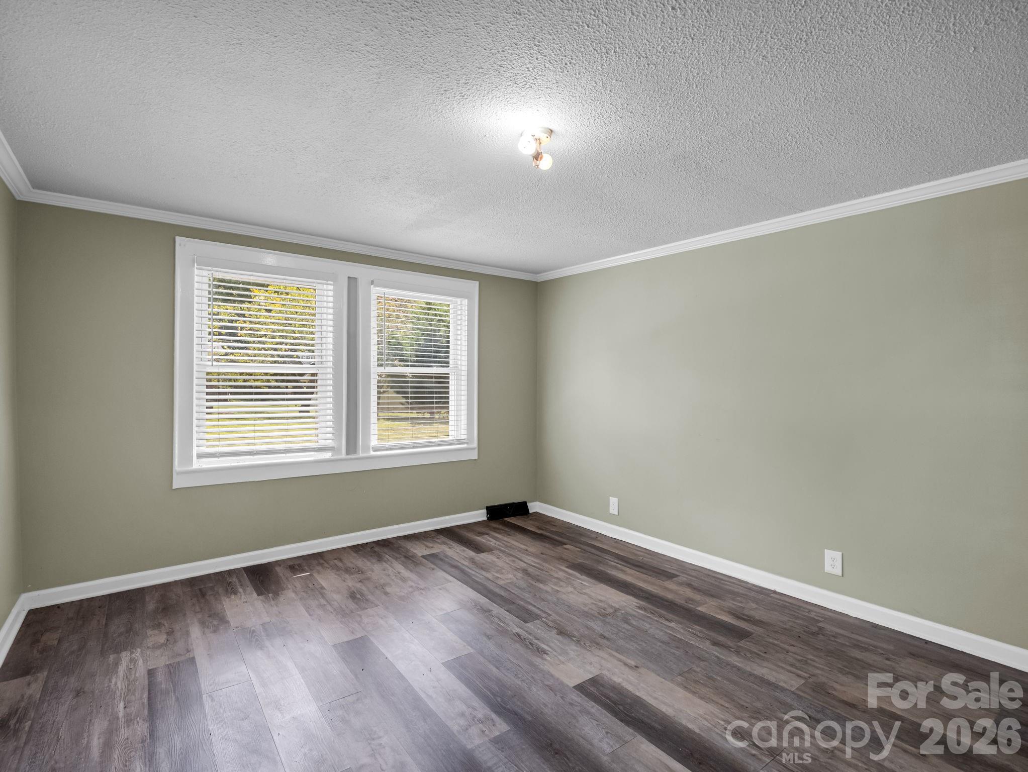 1315 Lithia Springs Road Property Photo 7