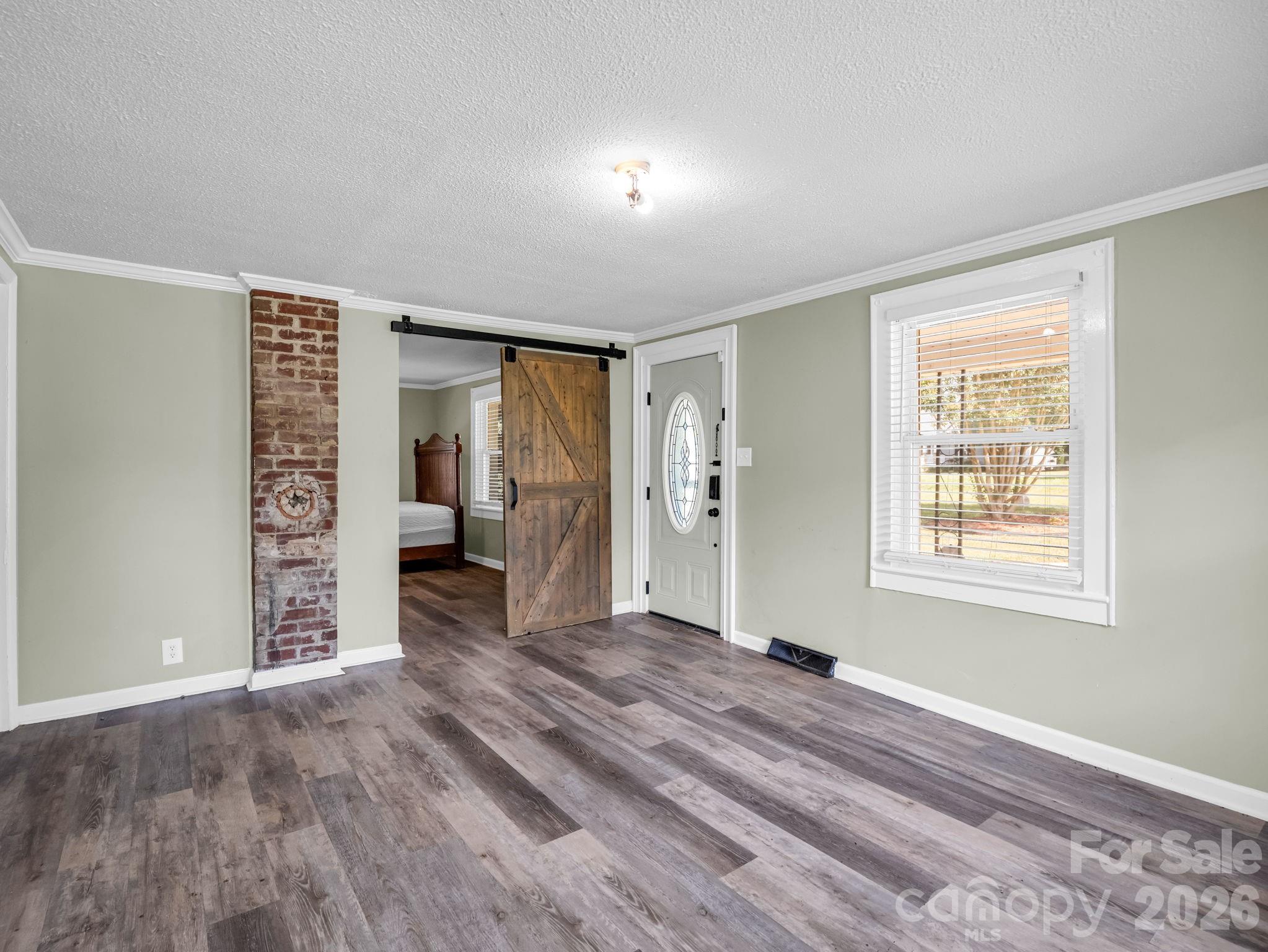 1315 Lithia Springs Road Property Photo 8