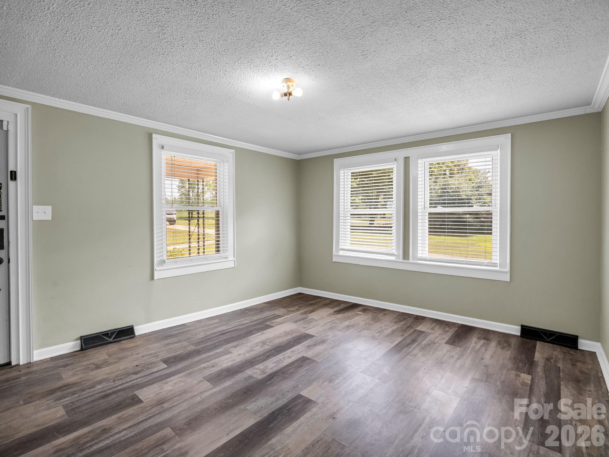 1315 Lithia Springs Road Property Photo 9