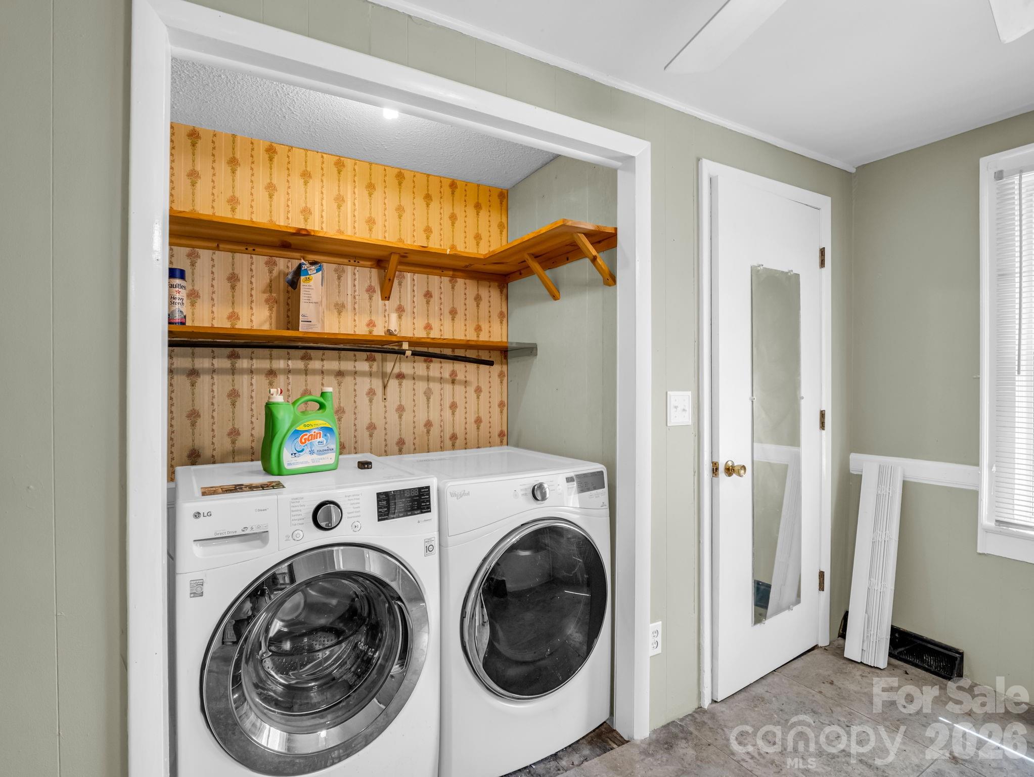 1315 Lithia Springs Road Property Photo 15
