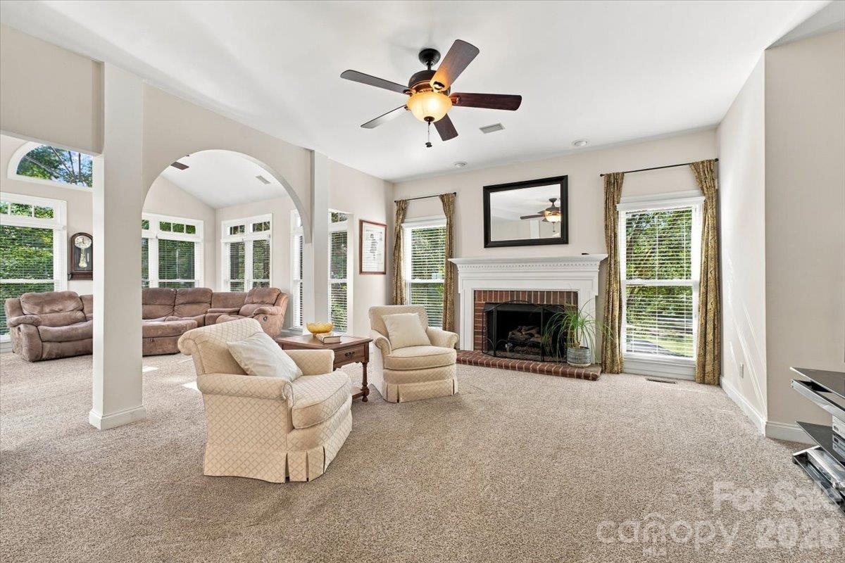 178 Cove Creek Loop Property Photo 14