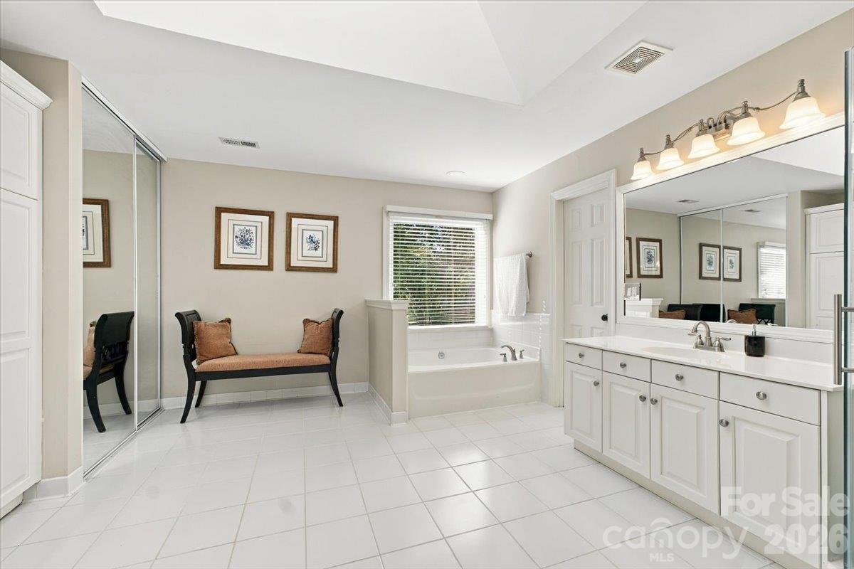 178 Cove Creek Loop Property Photo 22