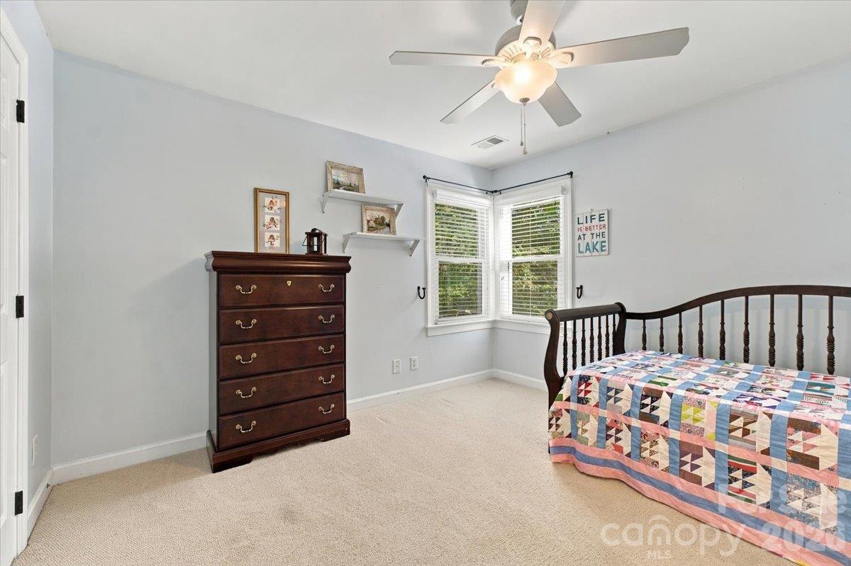 178 Cove Creek Loop Property Photo 32