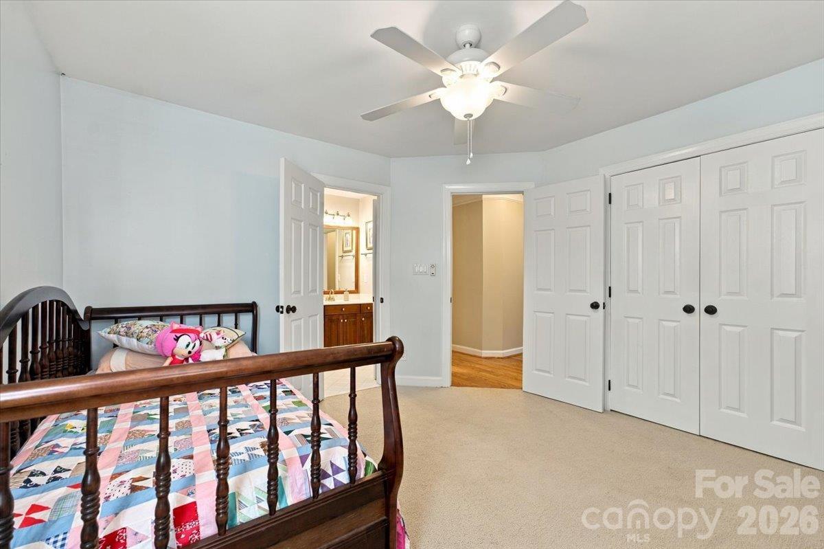 178 Cove Creek Loop Property Photo 33