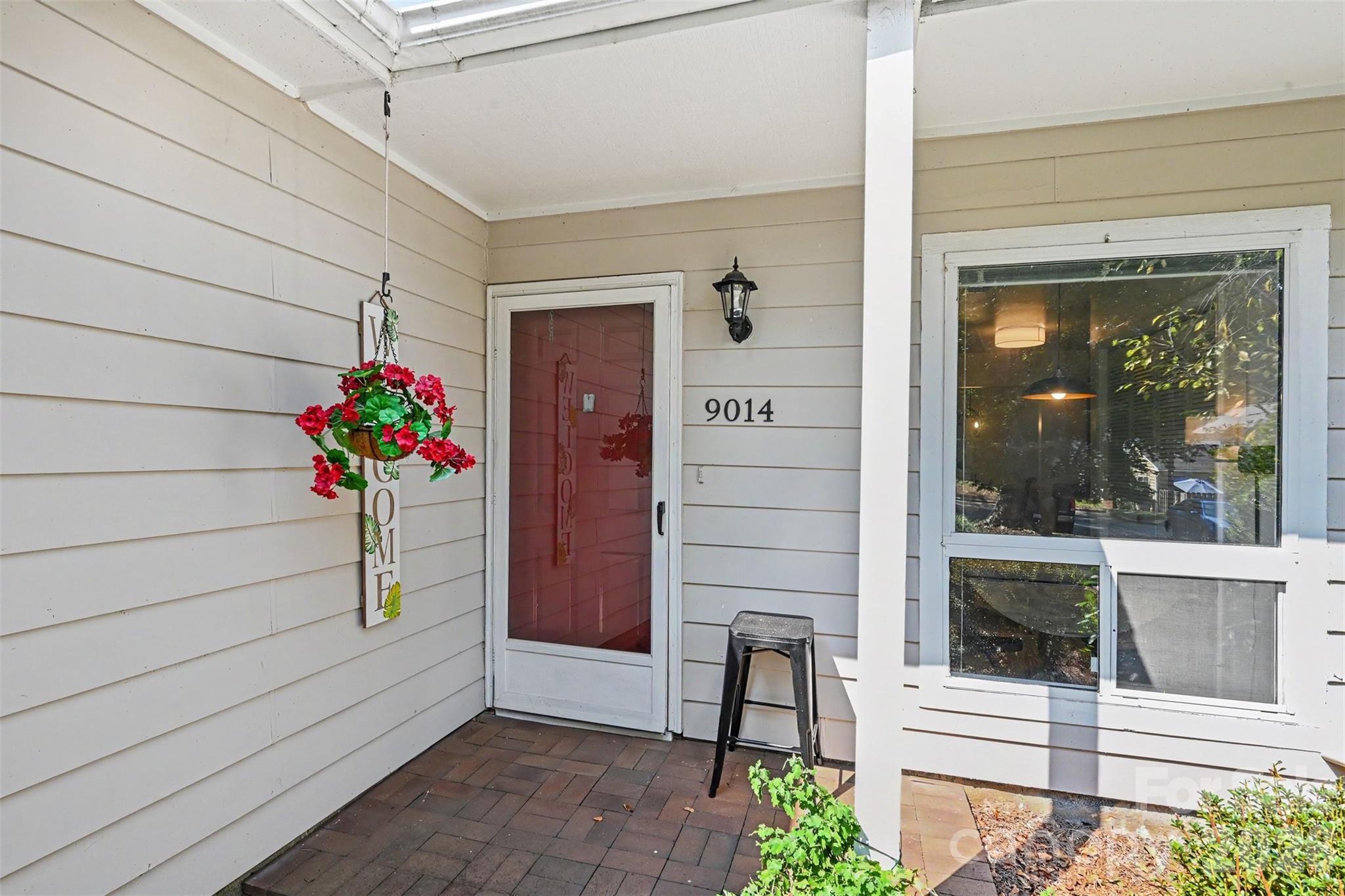 9014 Mcalpine Cove Court Property Photo 1