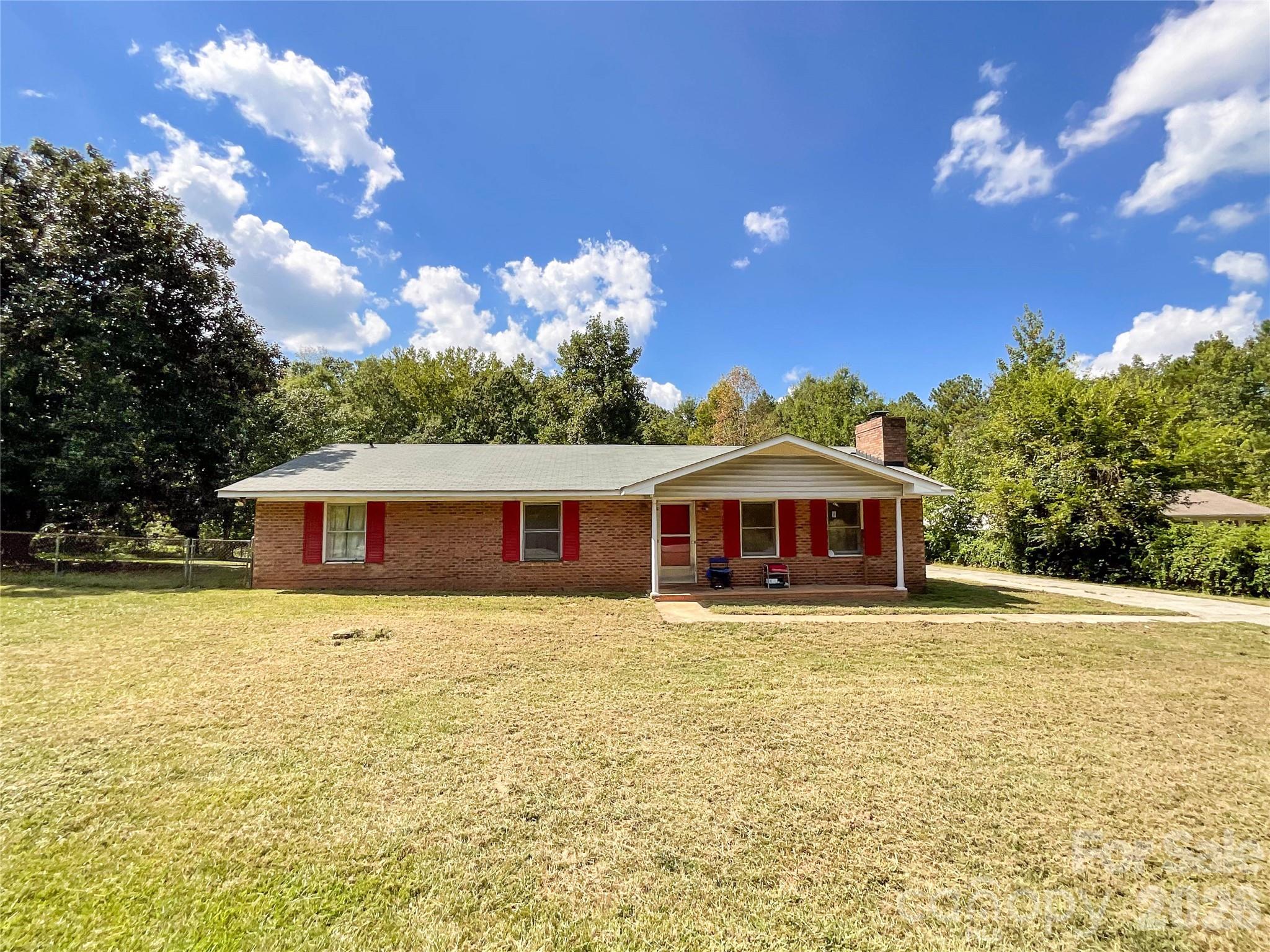 3304 Griffith Road Property Photo 1