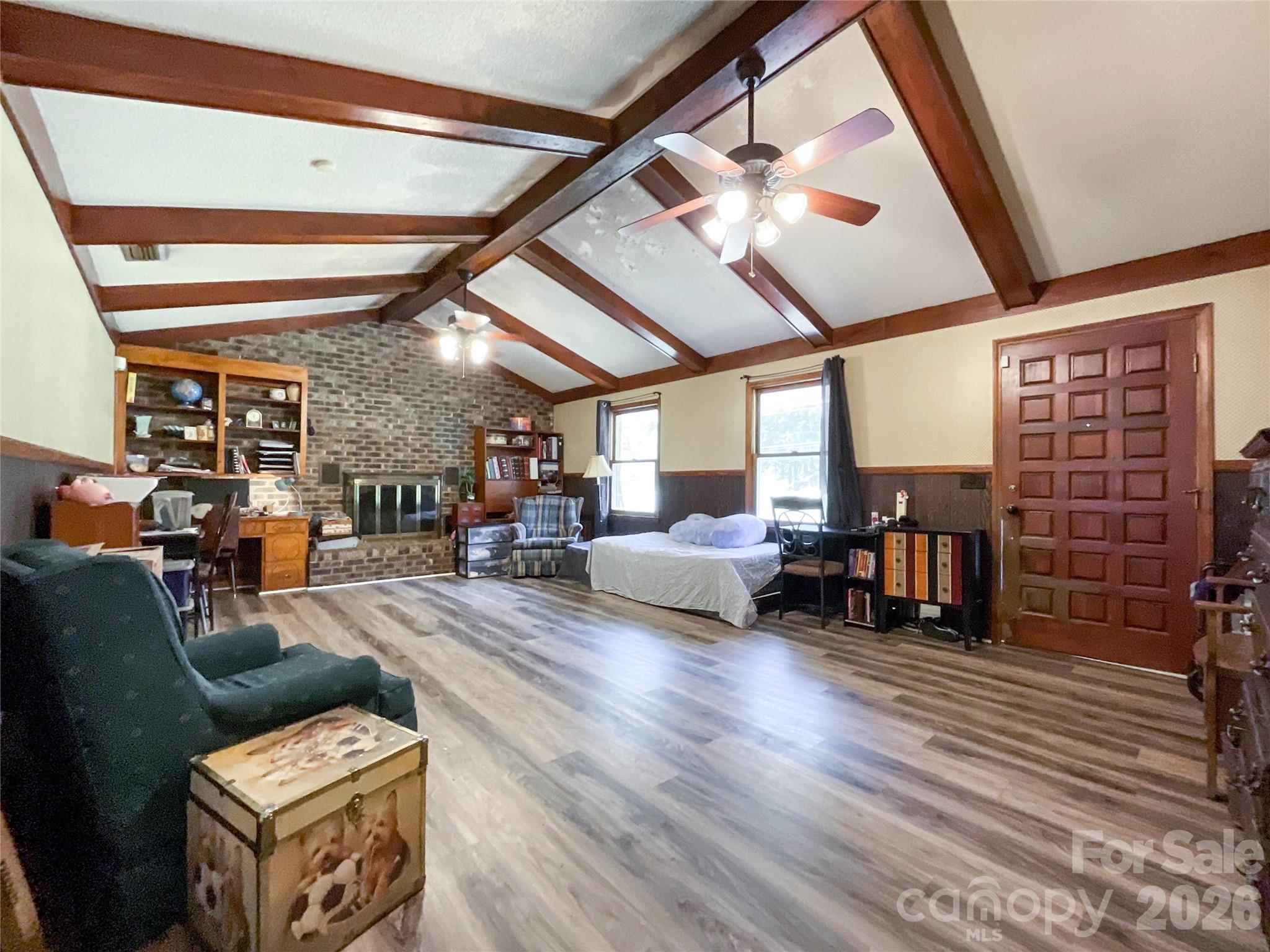 3304 Griffith Road Property Photo 6