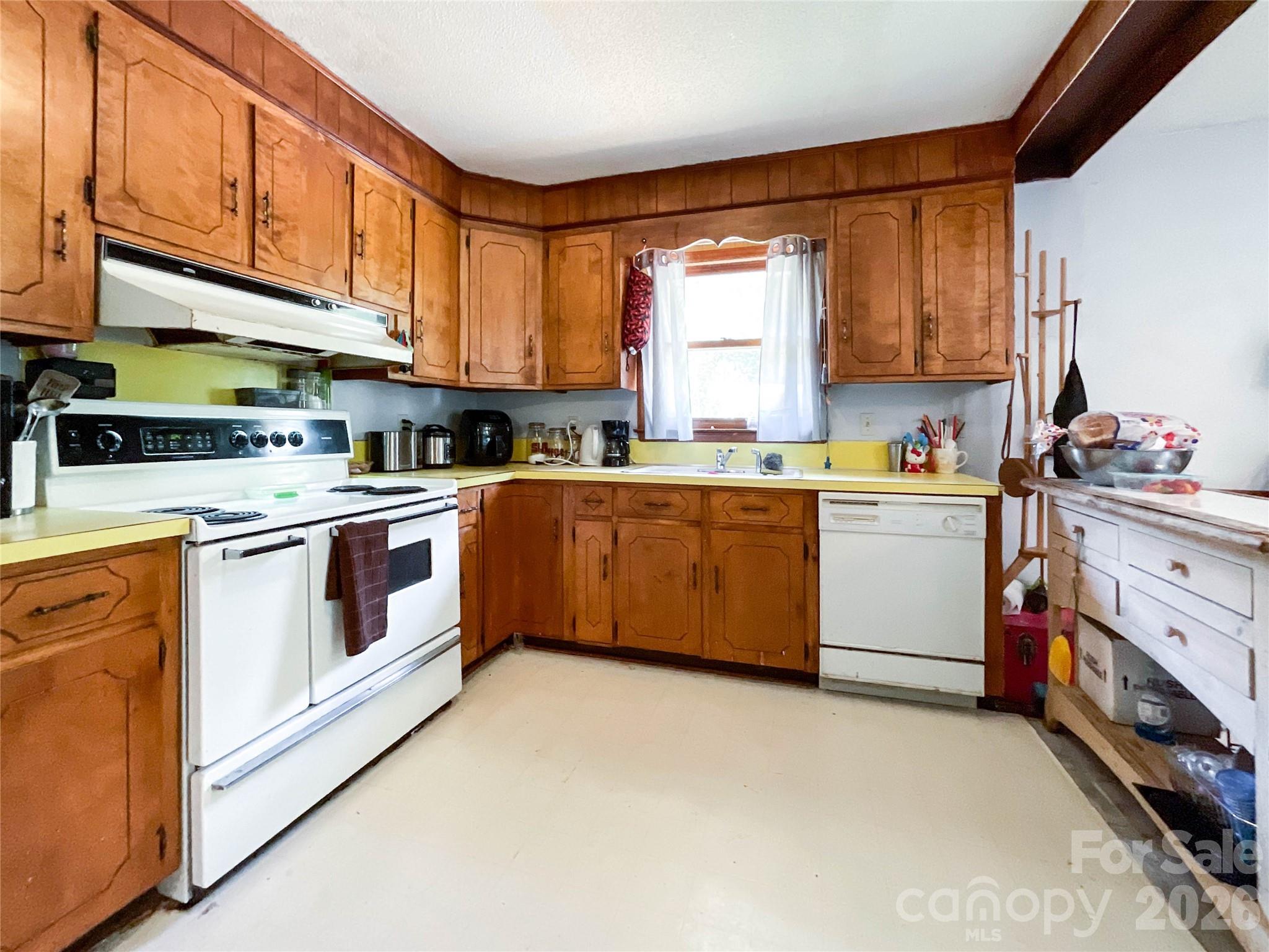 3304 Griffith Road Property Photo 13