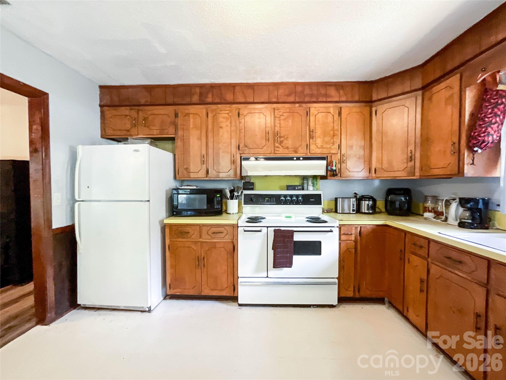 3304 Griffith Road Property Photo 14
