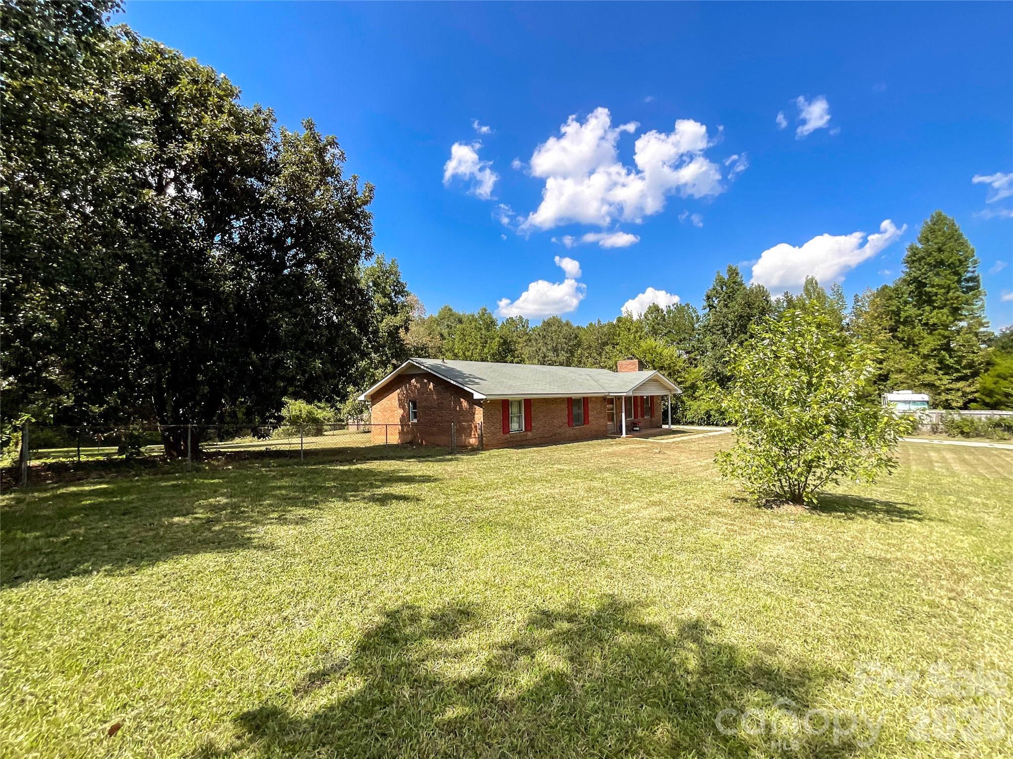 3304 Griffith Road Property Photo 22