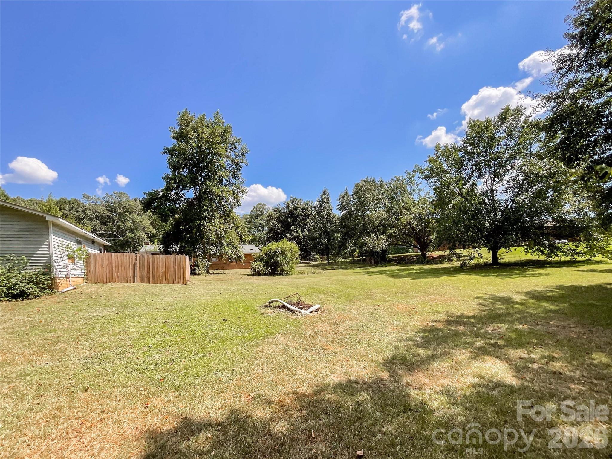 3304 Griffith Road Property Photo 24