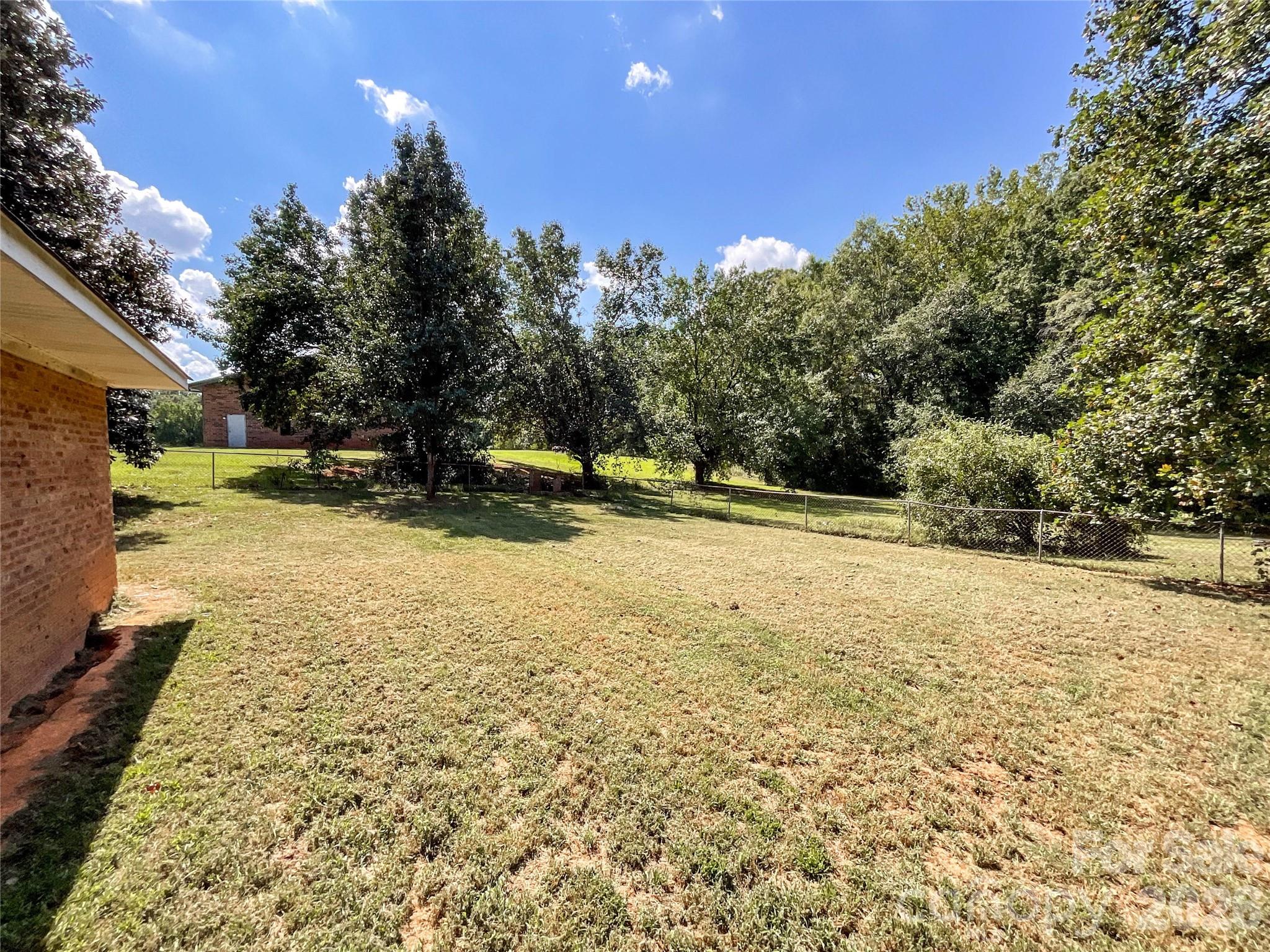 3304 Griffith Road Property Photo 25
