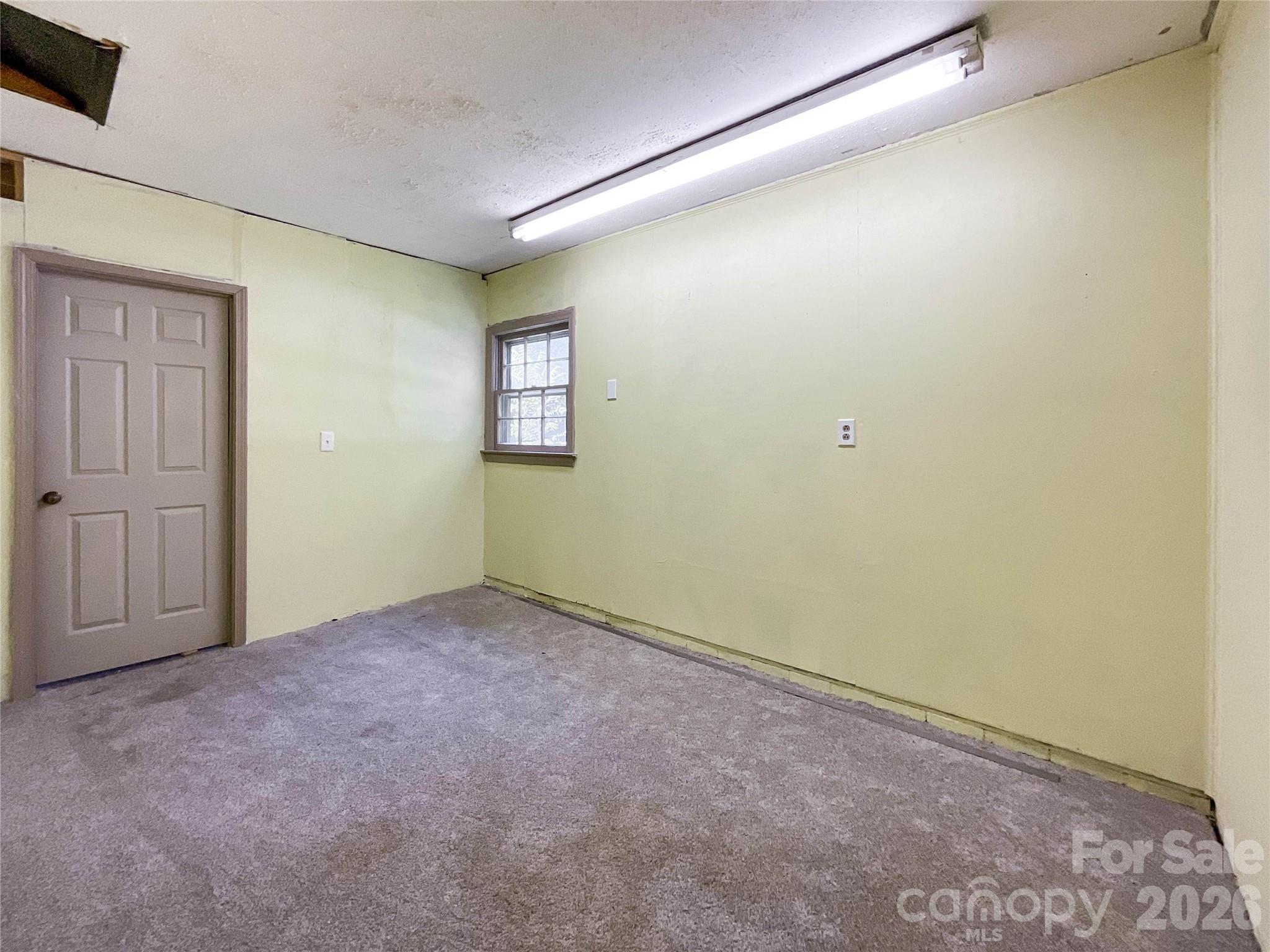 3304 Griffith Road Property Photo 32