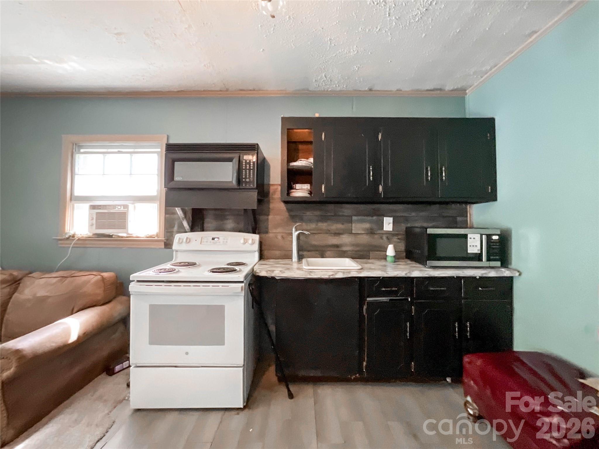3304 Griffith Road Property Photo 34