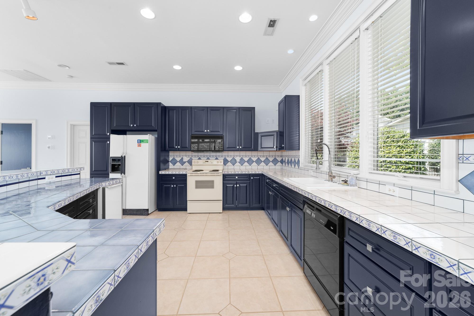 18212 & 18210 Pompano Place Property Photo 32
