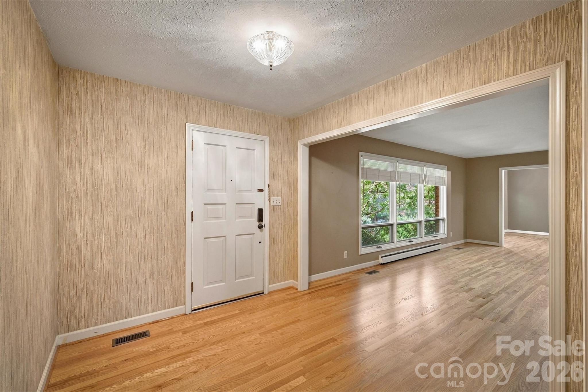 1211 Laurel Street Property Photo 4