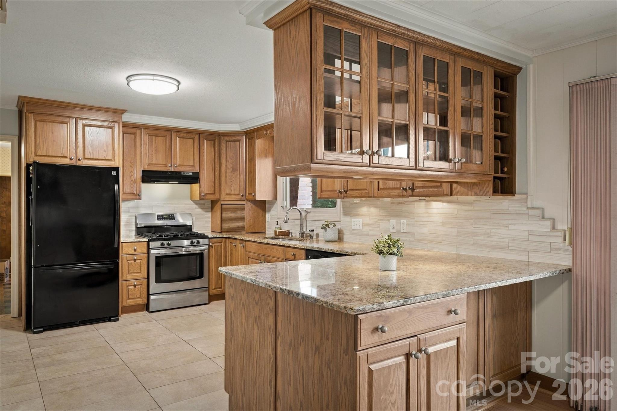 1211 Laurel Street Property Photo 9