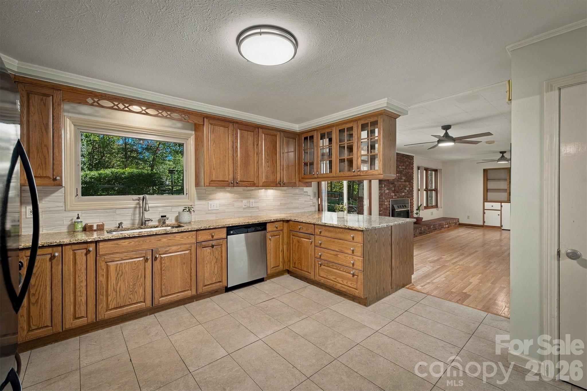 1211 Laurel Street Property Photo 10