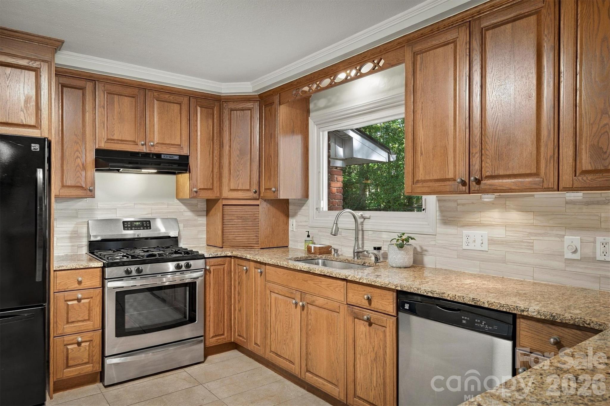 1211 Laurel Street Property Photo 11