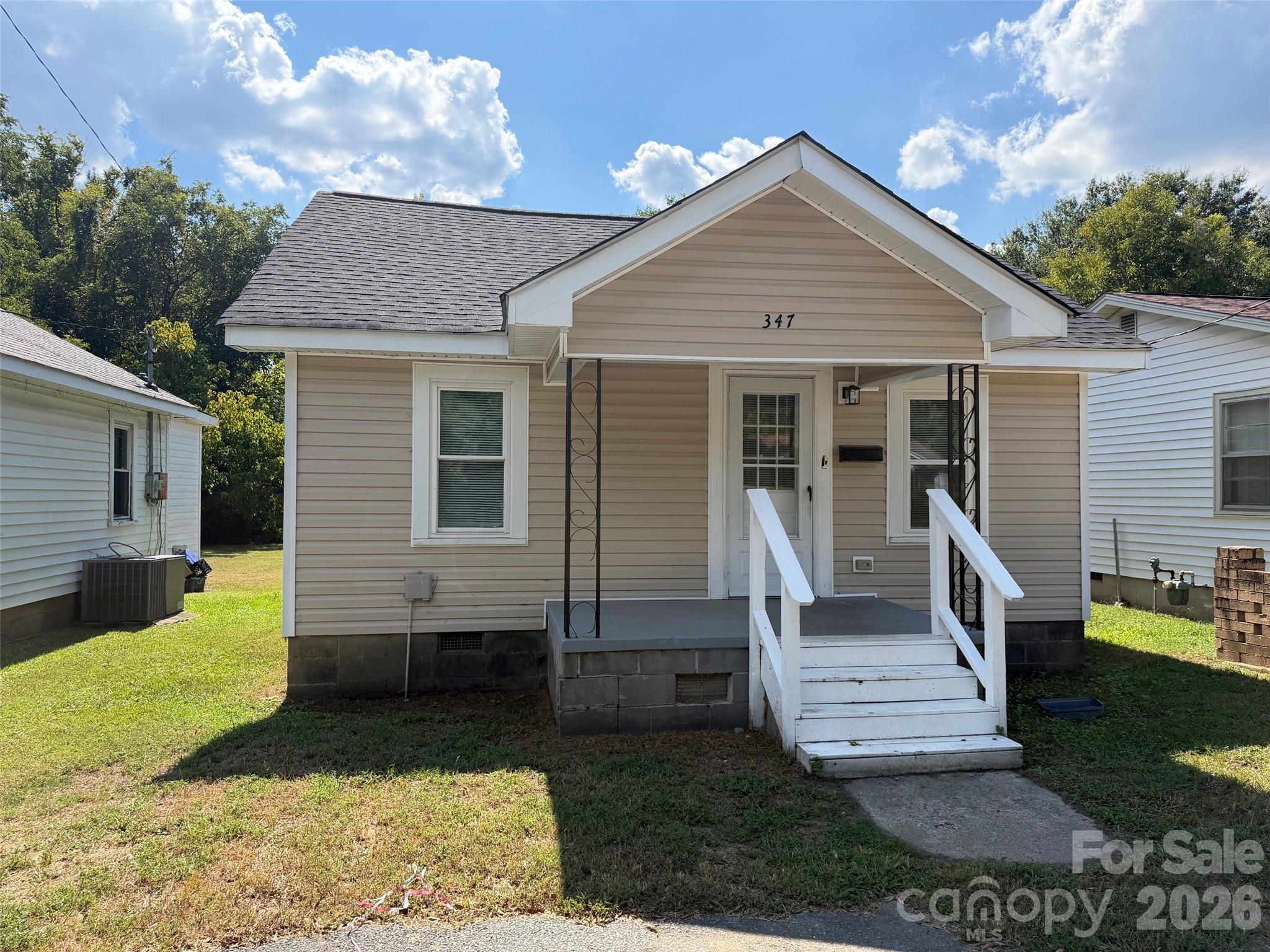 347 Baker Street Property Photo 1