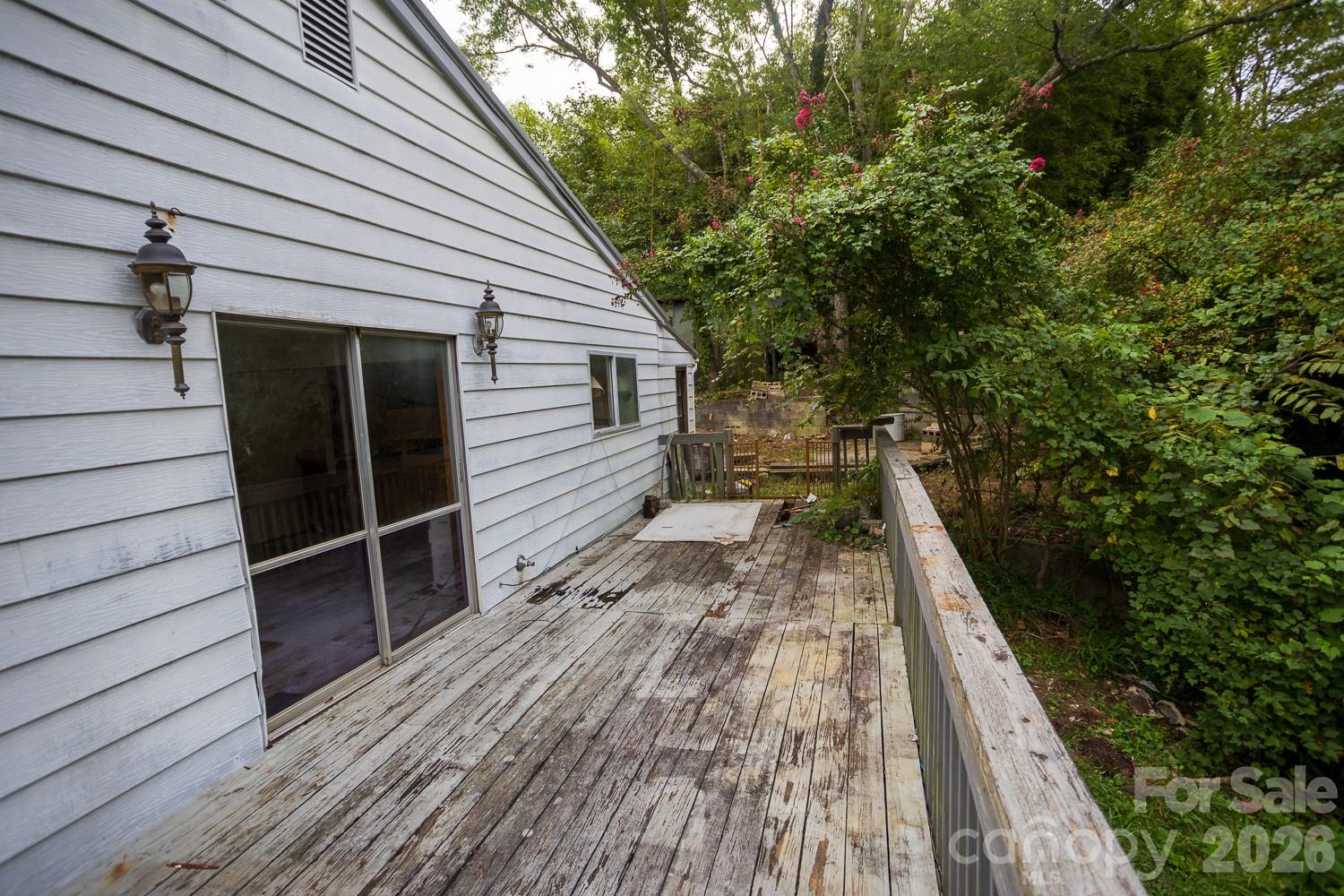 55 Blalock Avenue Property Photo 23