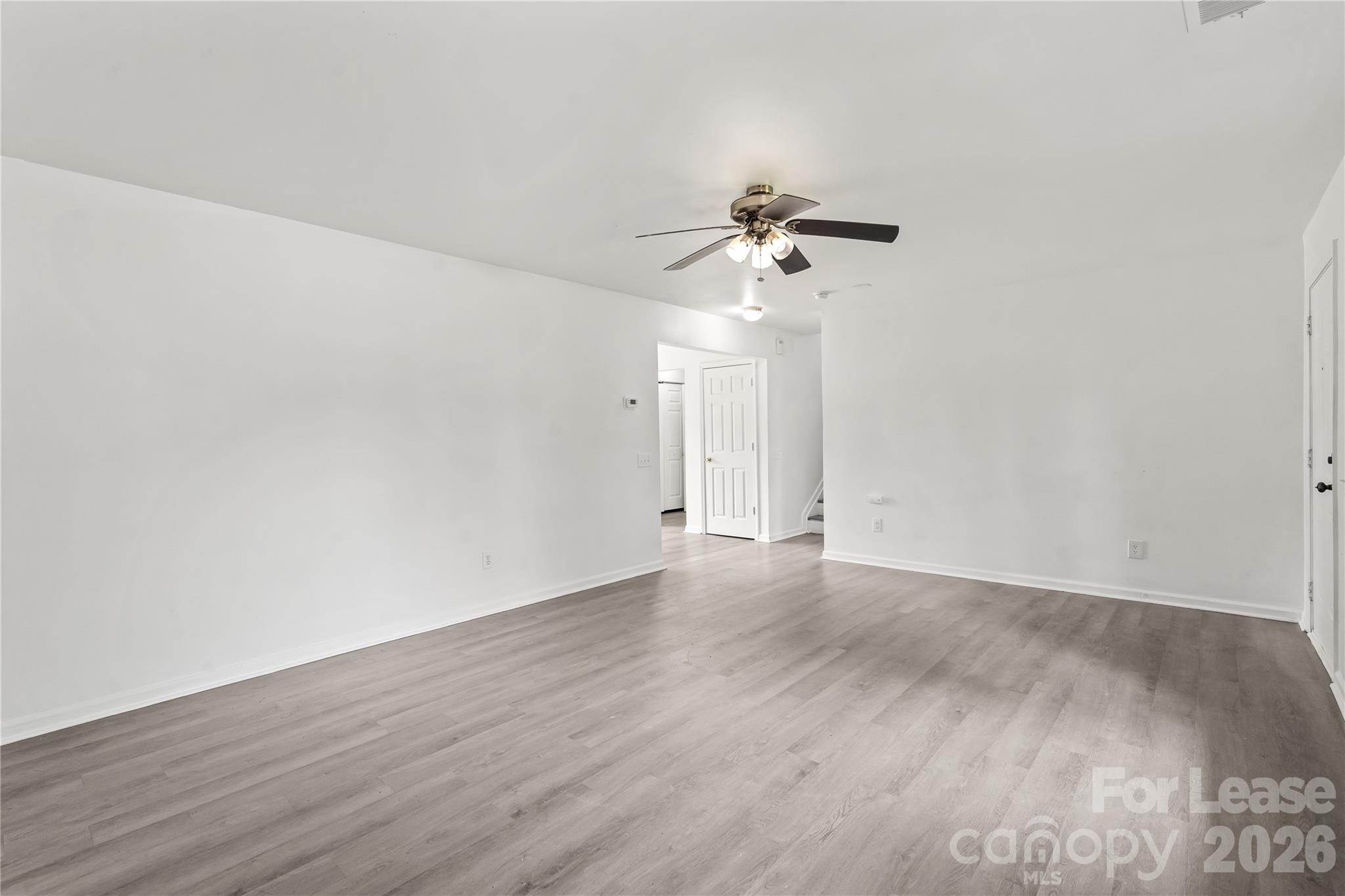 2724 Mulberry Pond Drive Property Photo 3