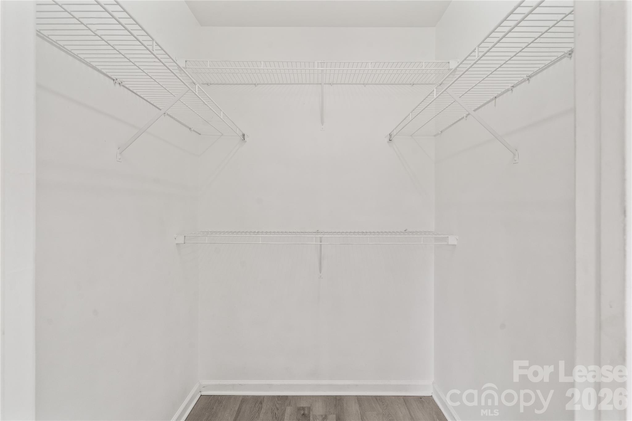 2724 Mulberry Pond Drive Property Photo 12