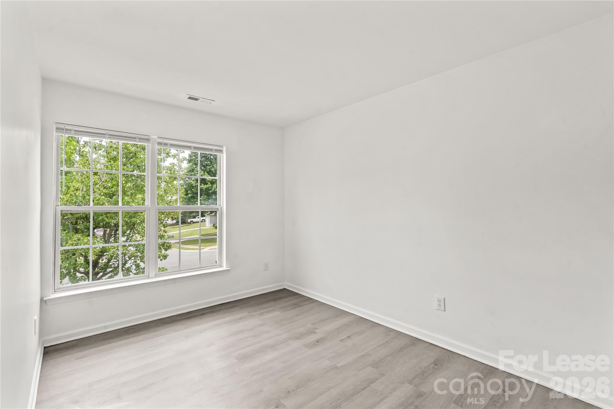 2724 Mulberry Pond Drive Property Photo 14