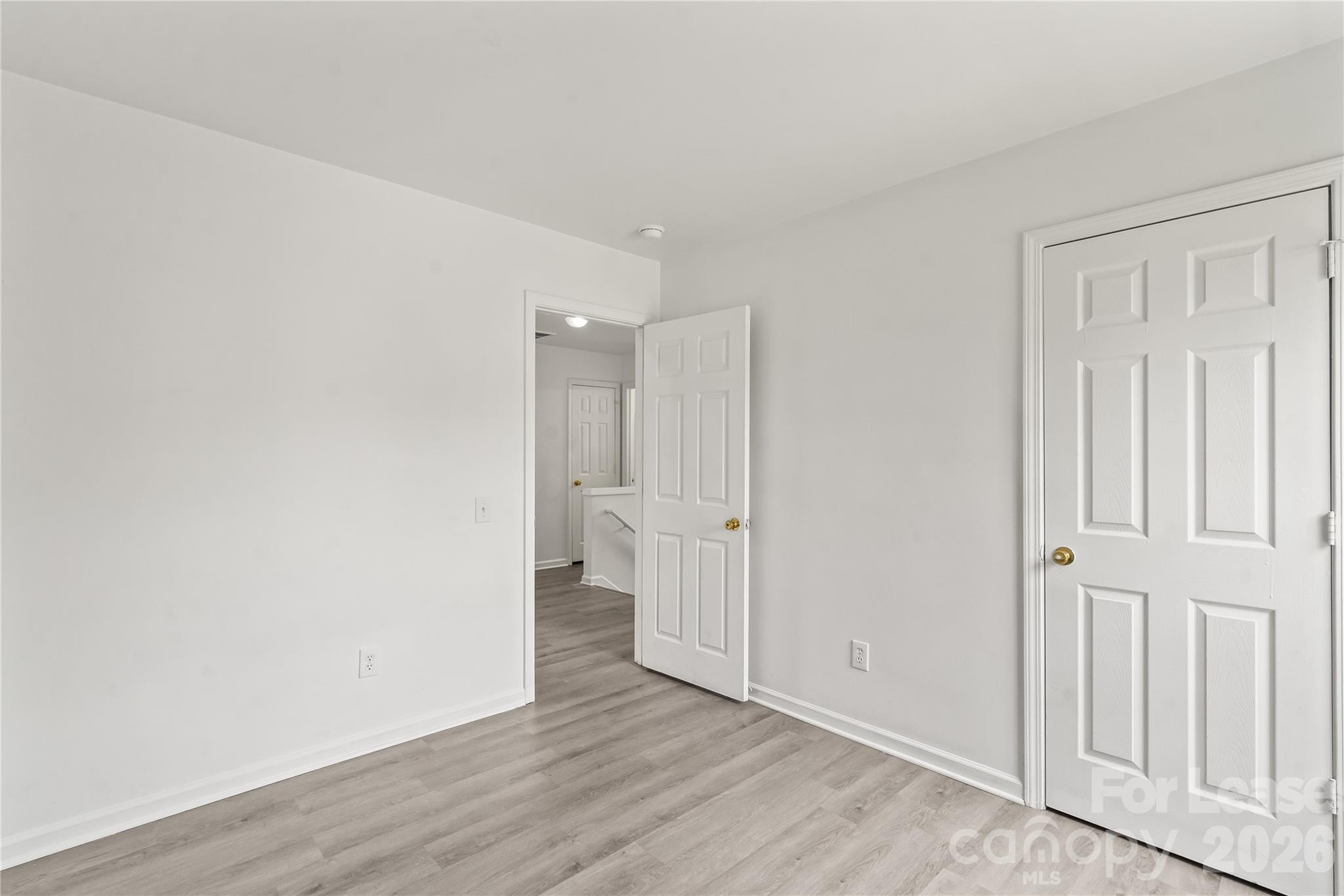 2724 Mulberry Pond Drive Property Photo 16