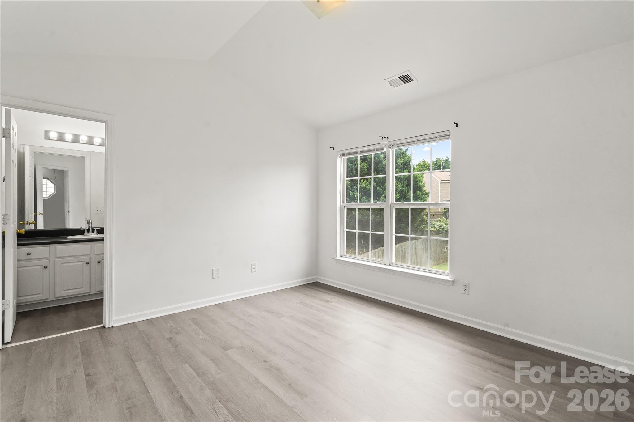 2724 Mulberry Pond Drive Property Photo 19