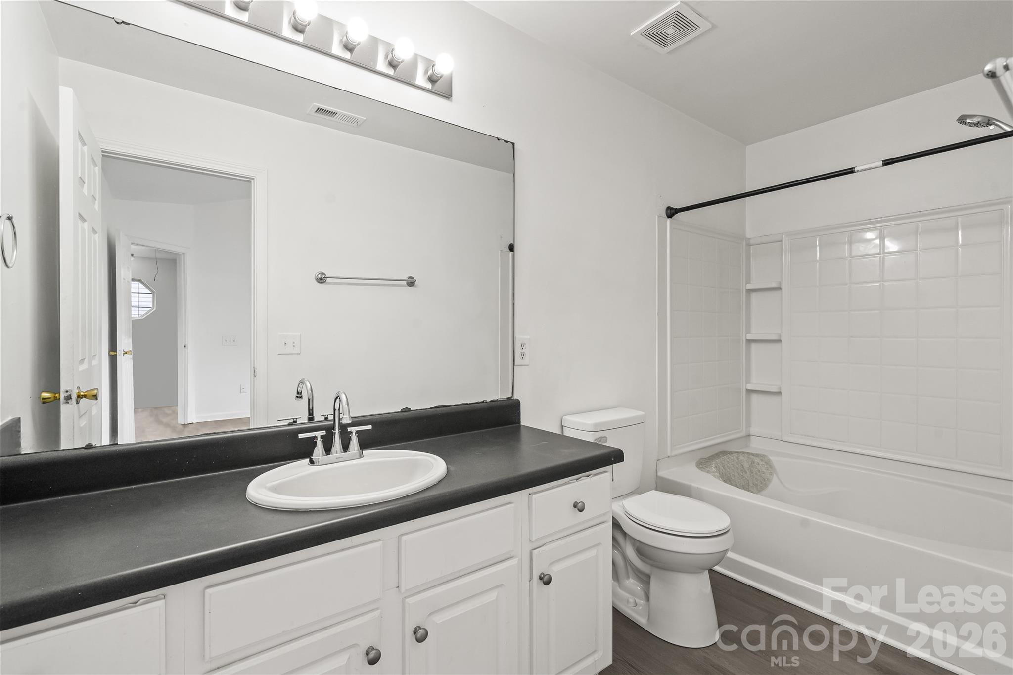 2724 Mulberry Pond Drive Property Photo 21