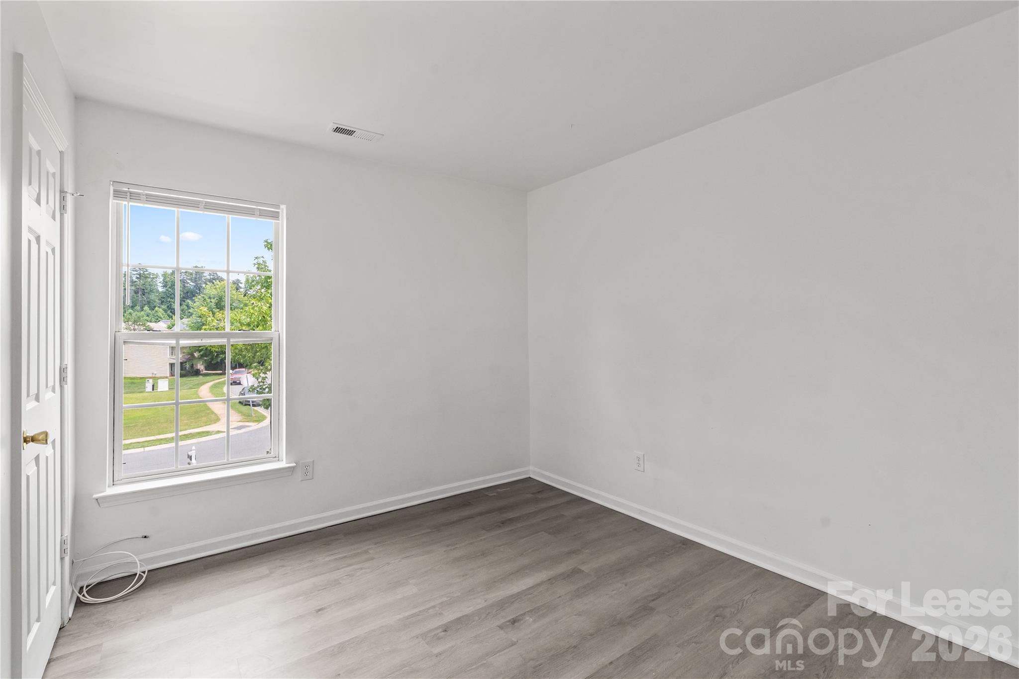 2724 Mulberry Pond Drive Property Photo 24