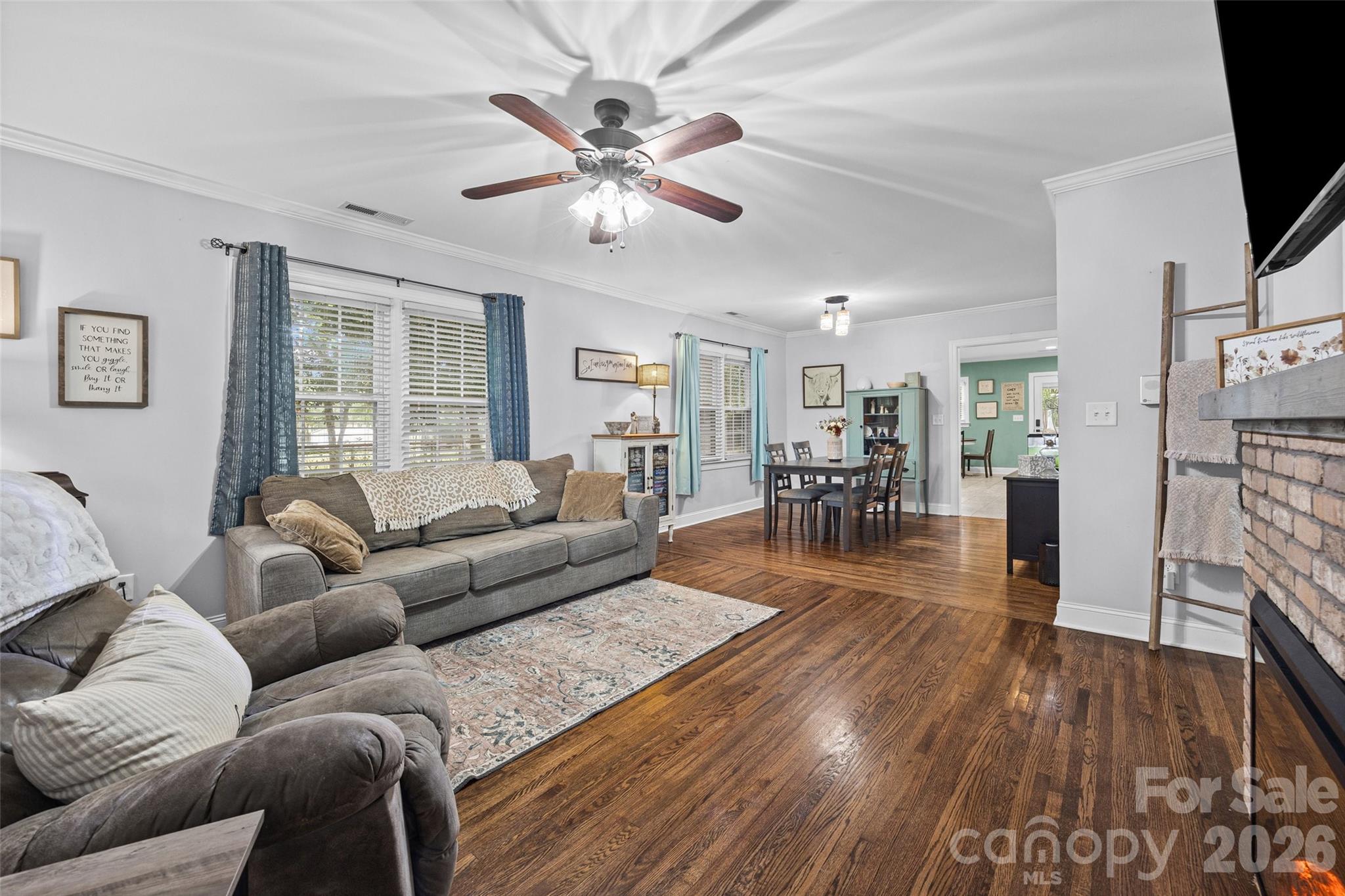 5517 E Highway 218 Highway Property Photo 4