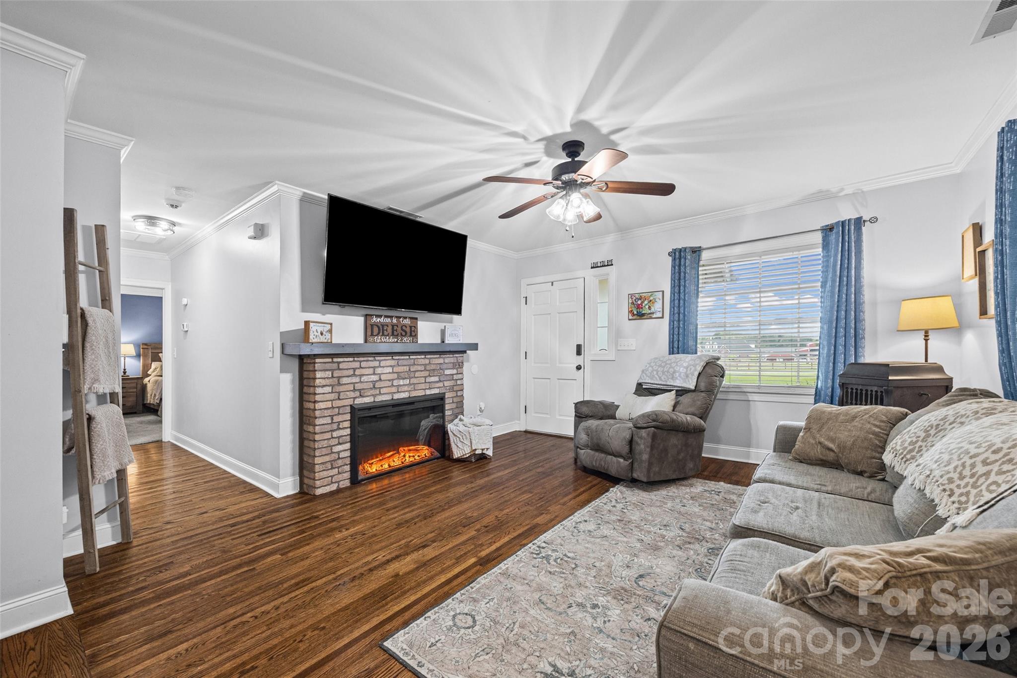 5517 E Highway 218 Highway Property Photo 6