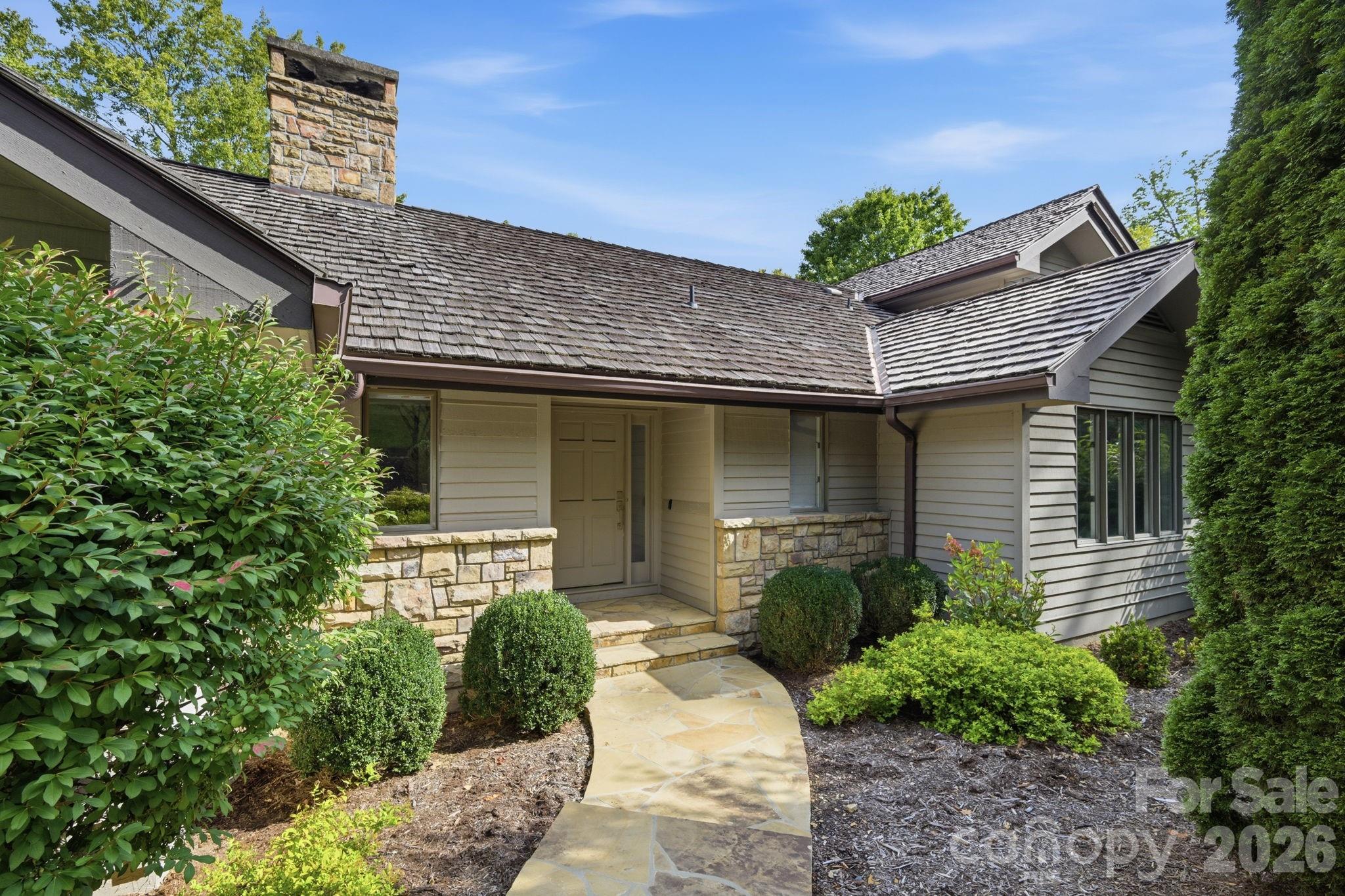 659 Clubhouse Drive D2 Property Photo 2
