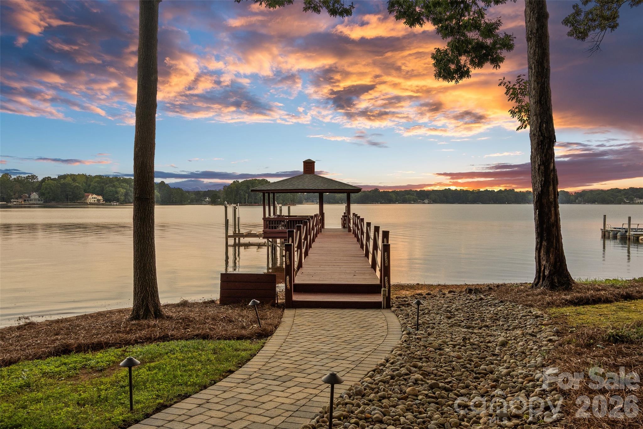 16109 N Point Road Property Photo 1